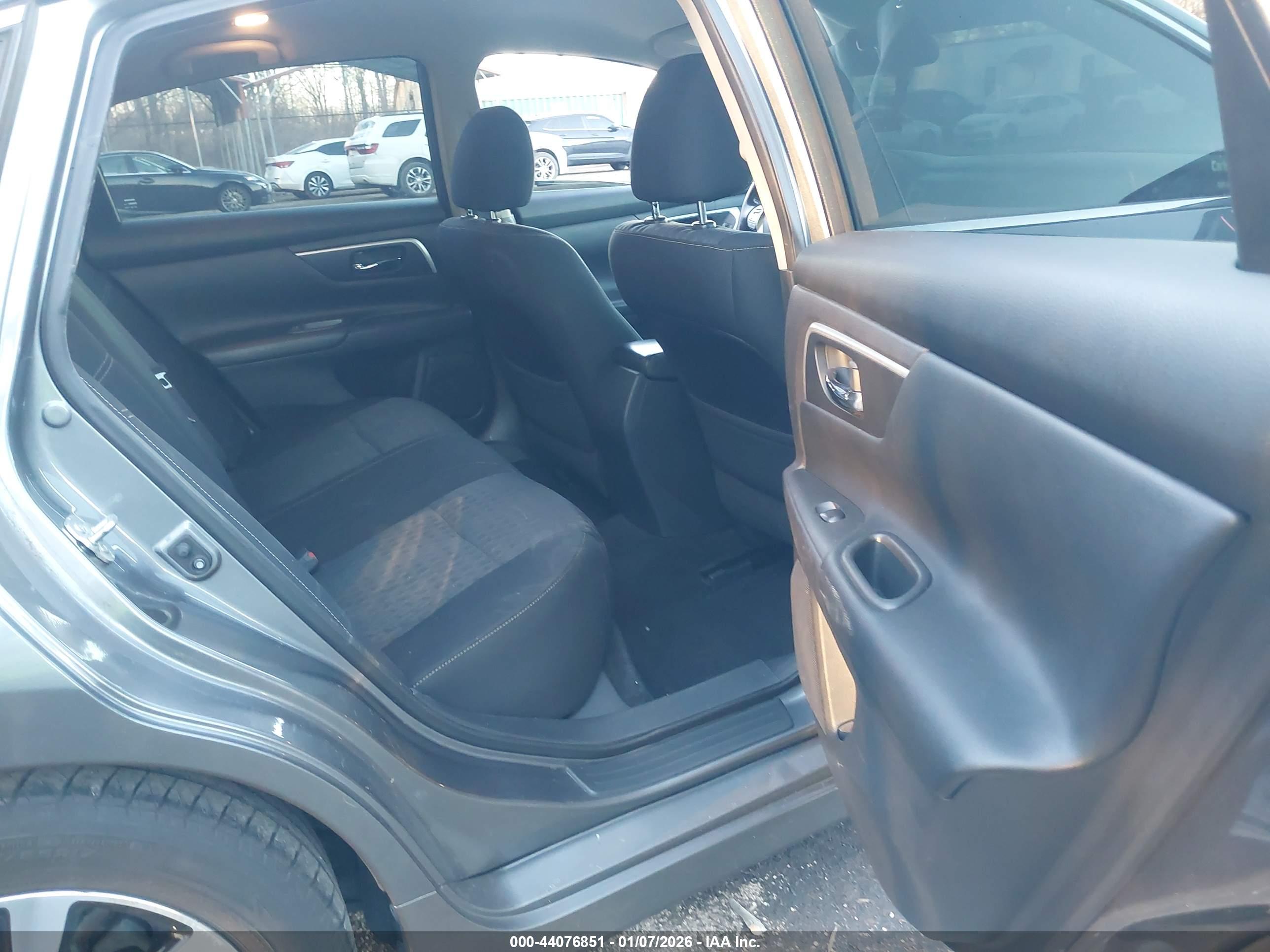 NISSAN ALTIMA image 8