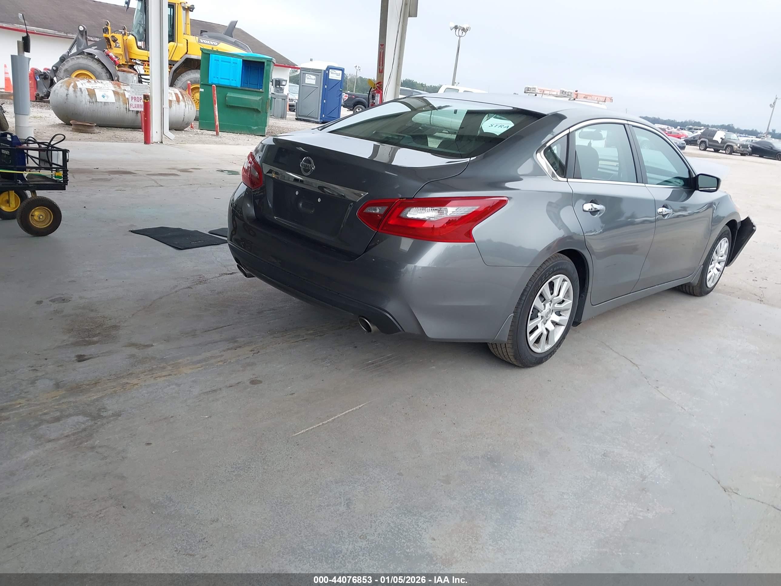 NISSAN ALTIMA image 4