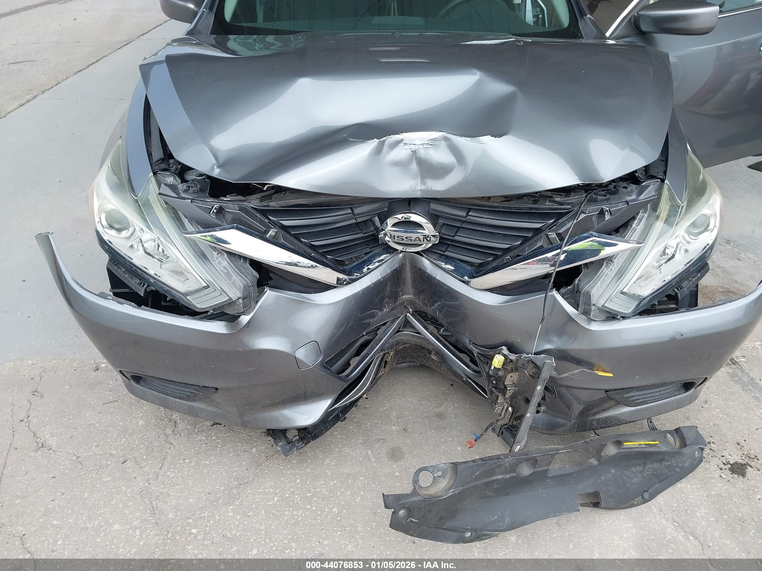 NISSAN ALTIMA image 6