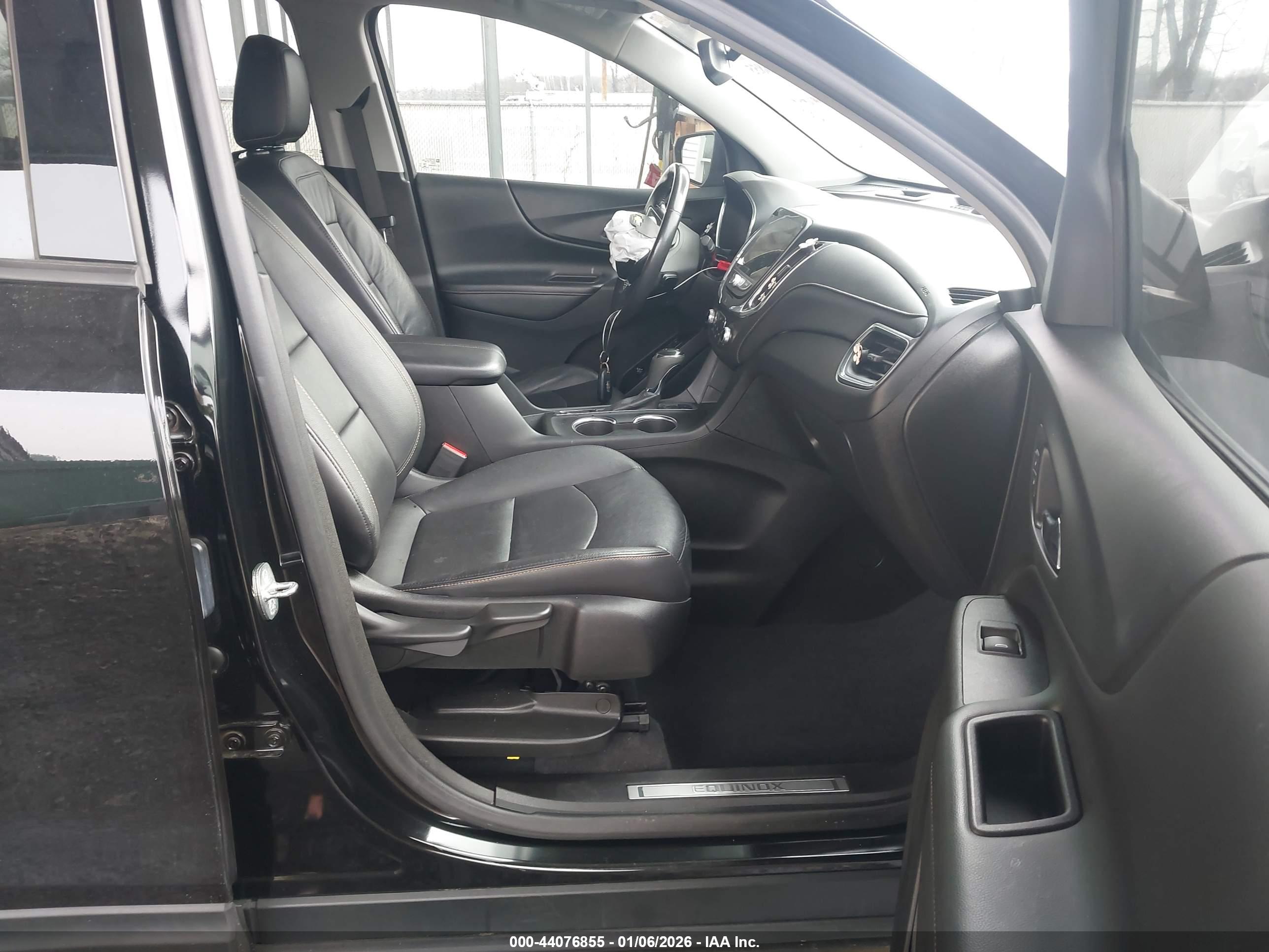 CHEVROLET EQUINOX image 5