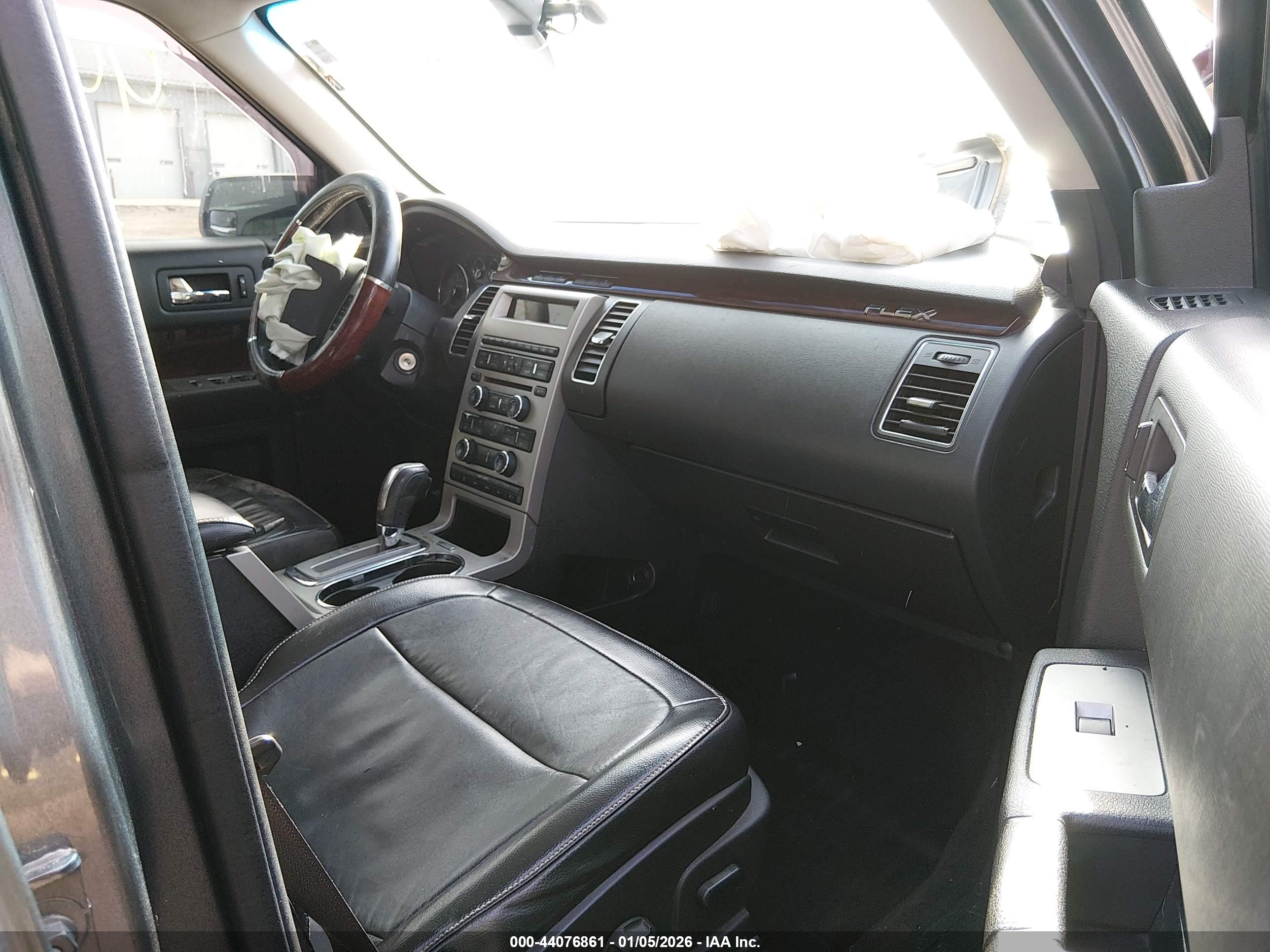 FORD FLEX image 5