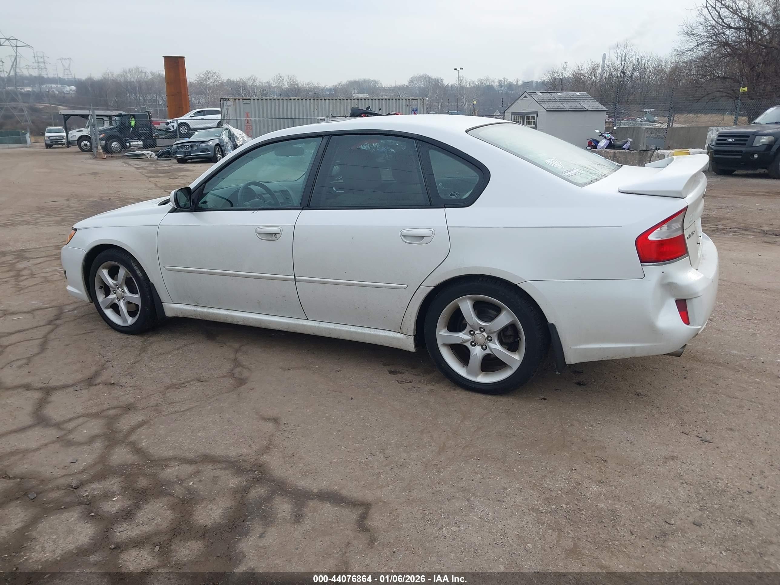 SUBARU LEGACY image 3