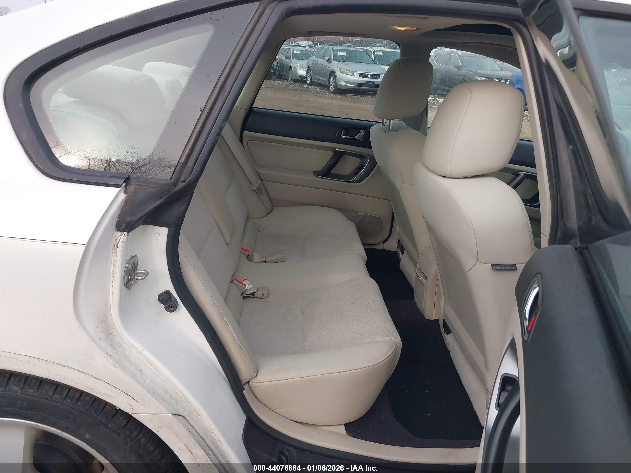SUBARU LEGACY image 8