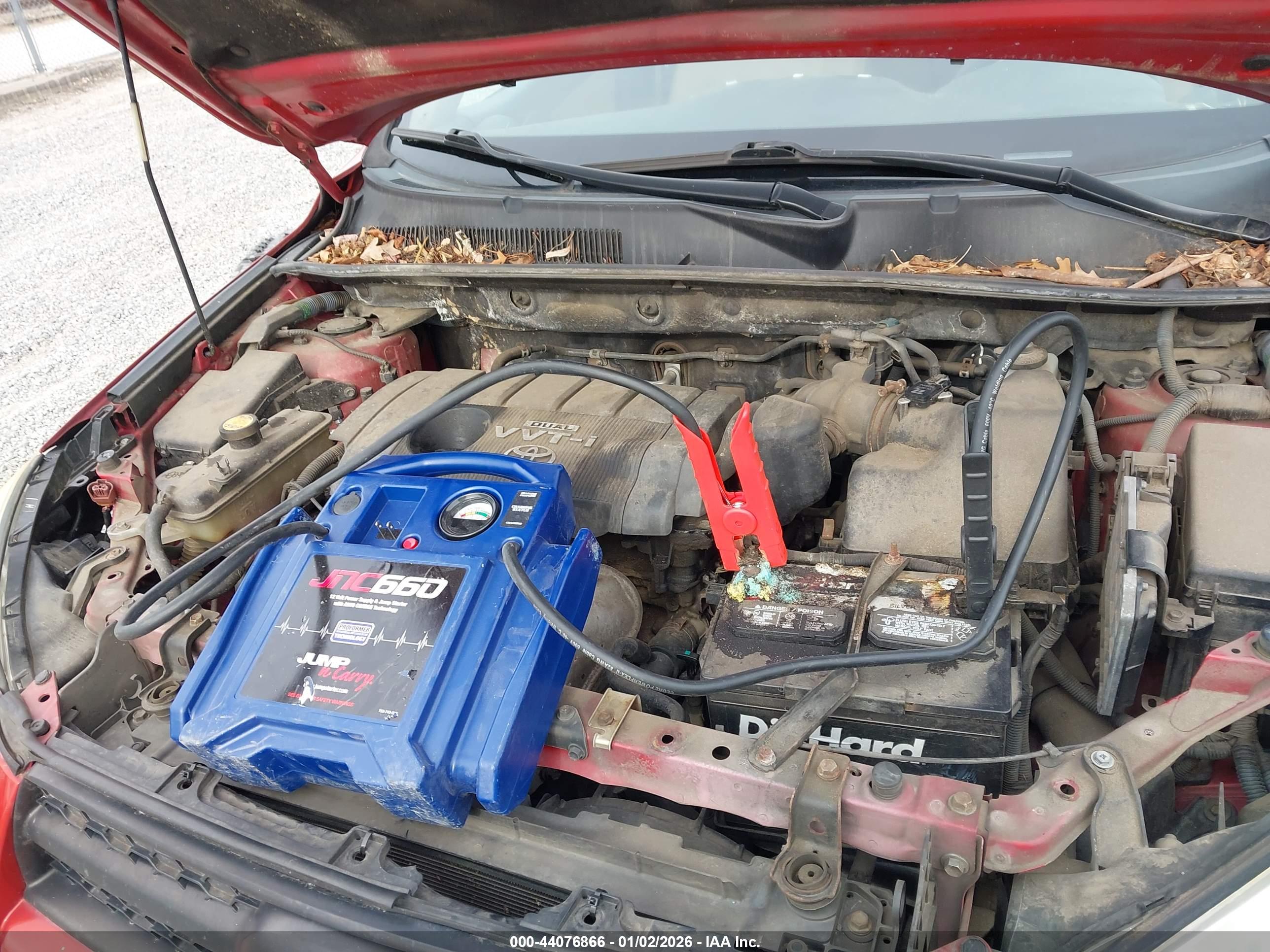 TOYOTA RAV4 image 10