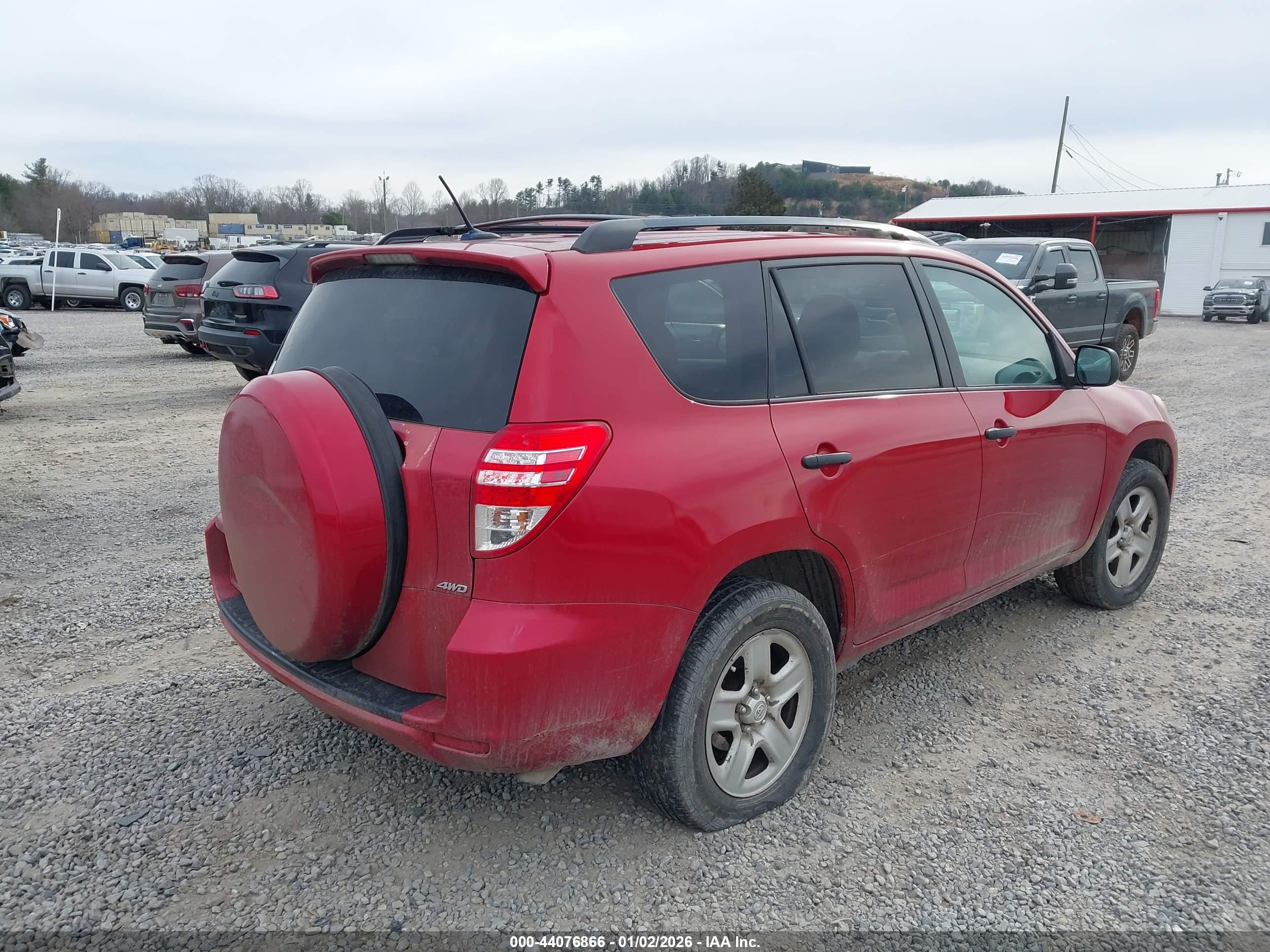 TOYOTA RAV4 image 4