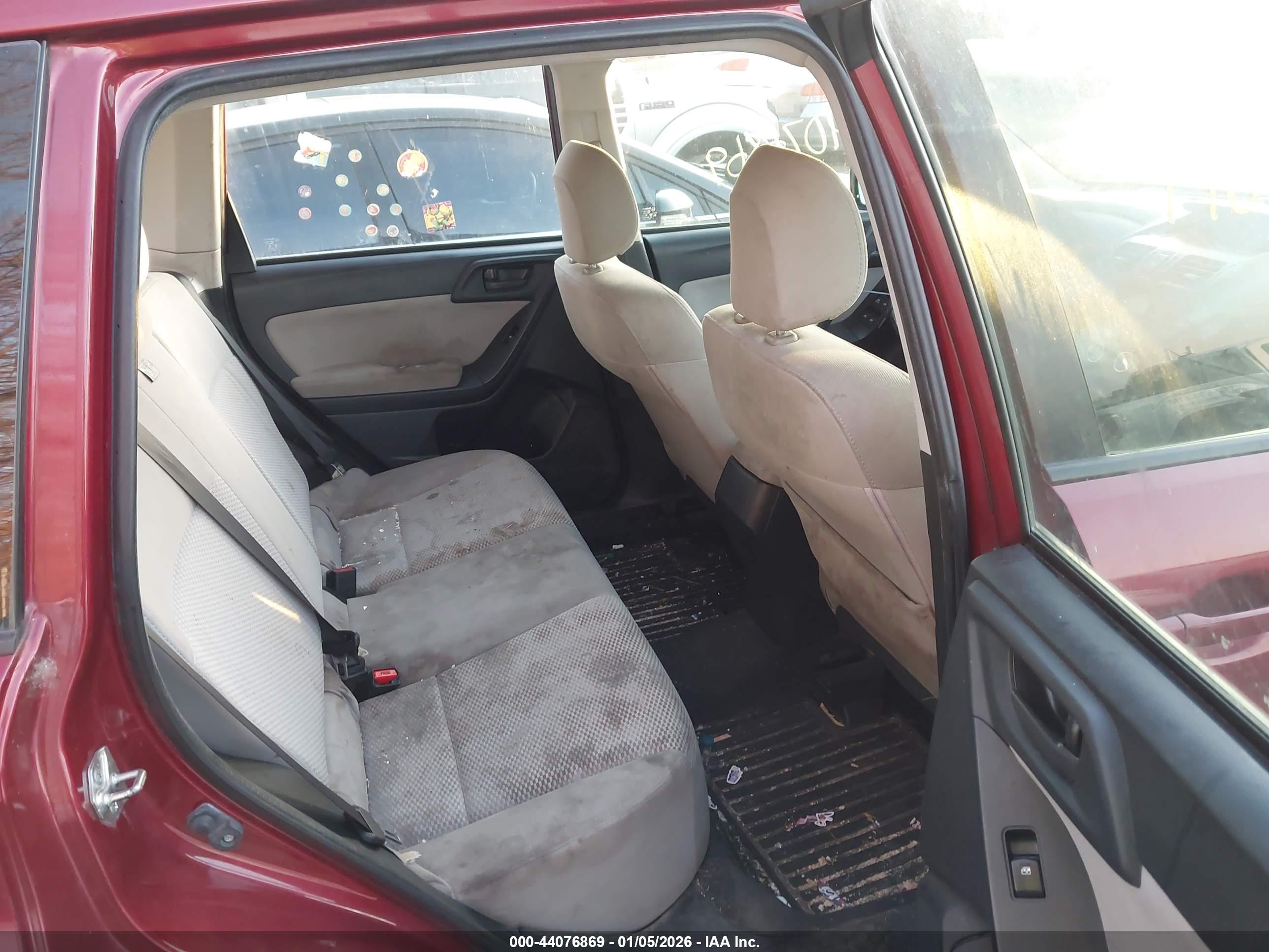 SUBARU FORESTER image 8