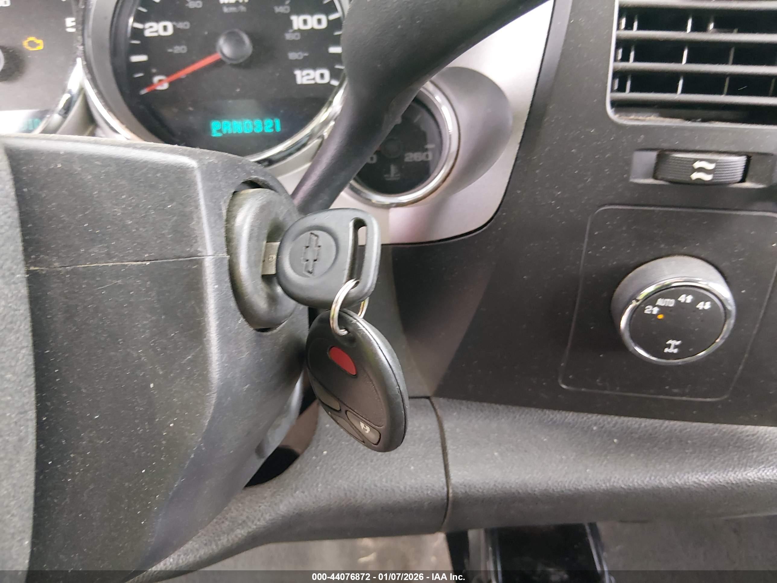 CHEVROLET SILVERADO image 11