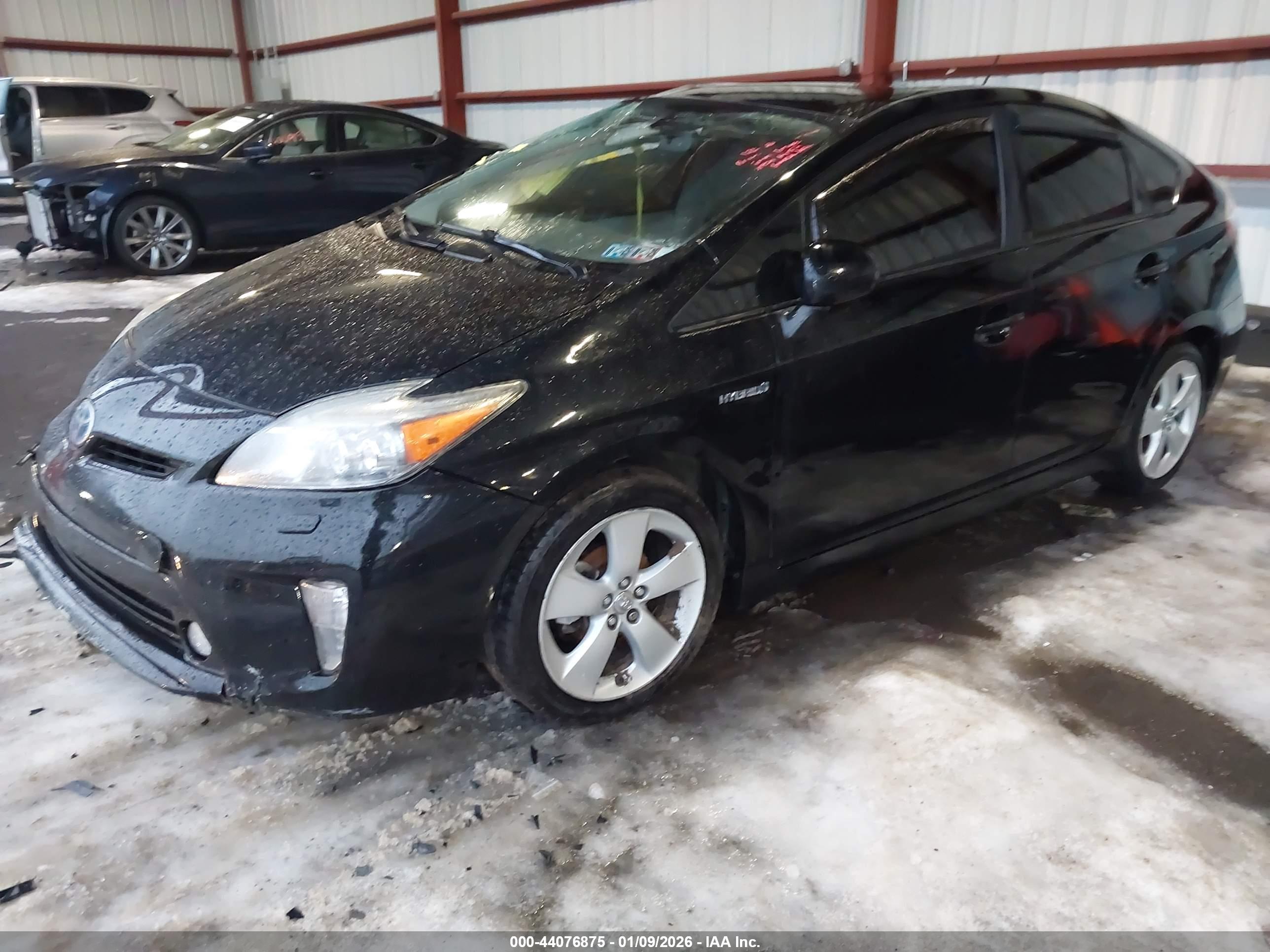 TOYOTA PRIUS image 2