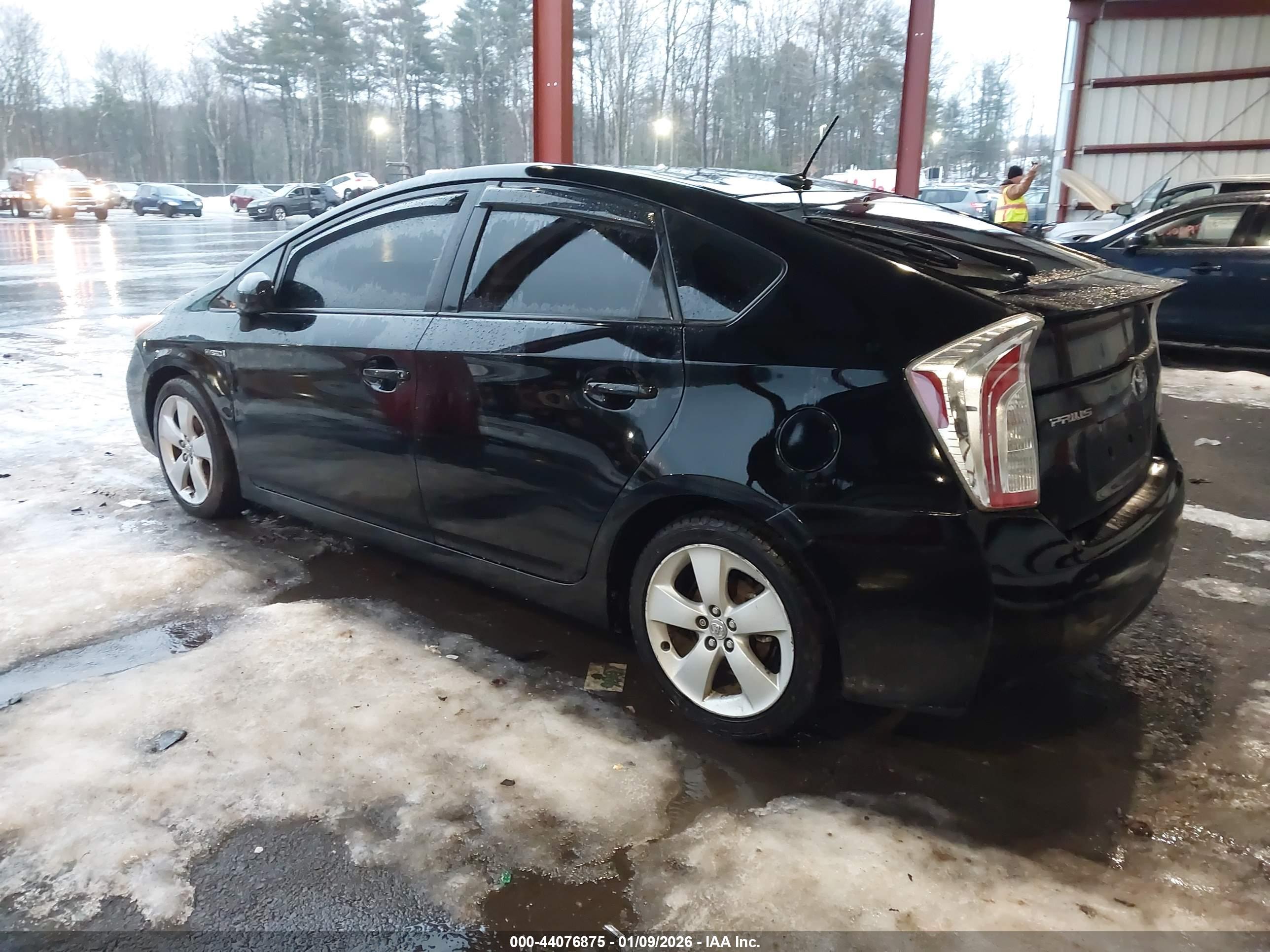 TOYOTA PRIUS image 3