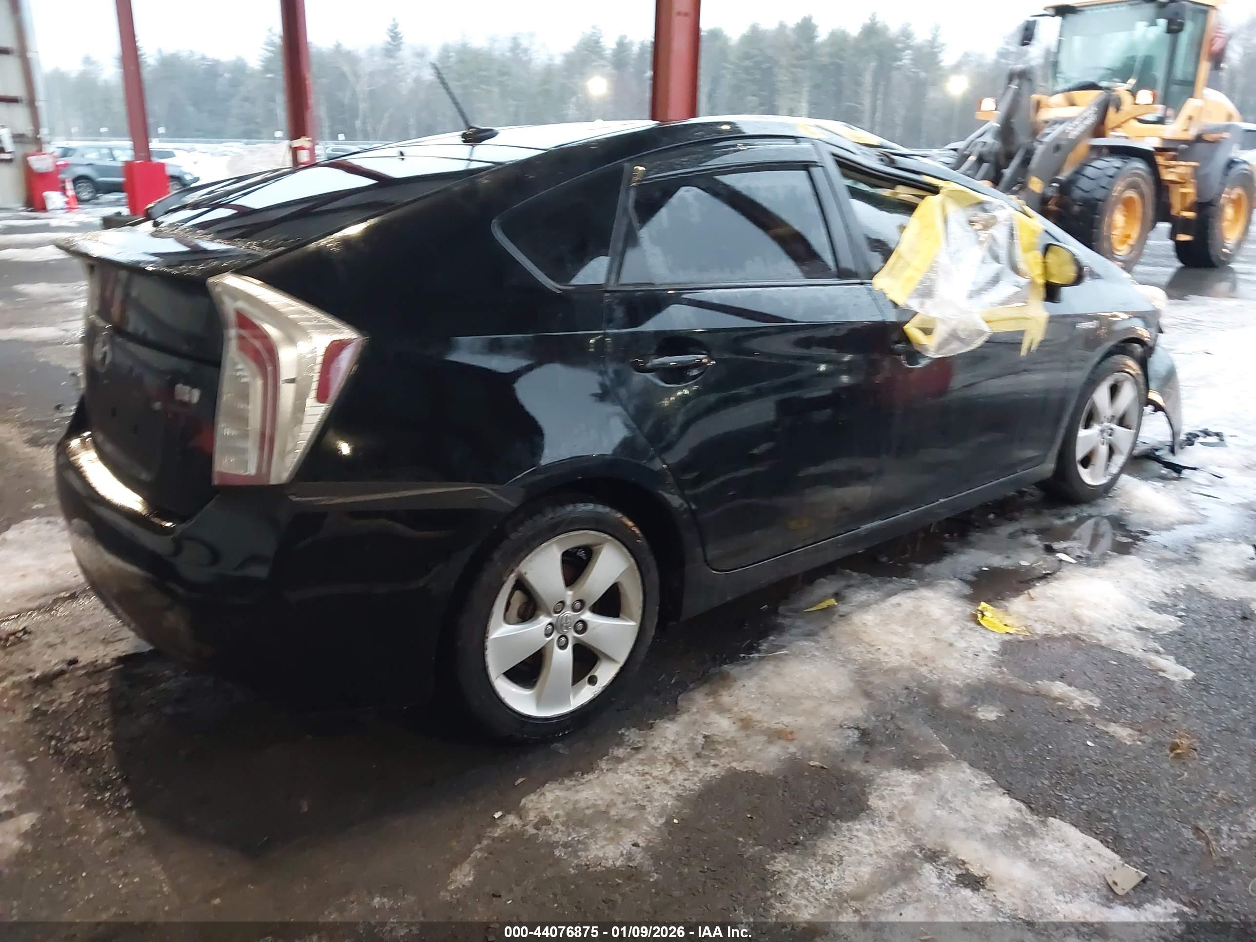 TOYOTA PRIUS image 4