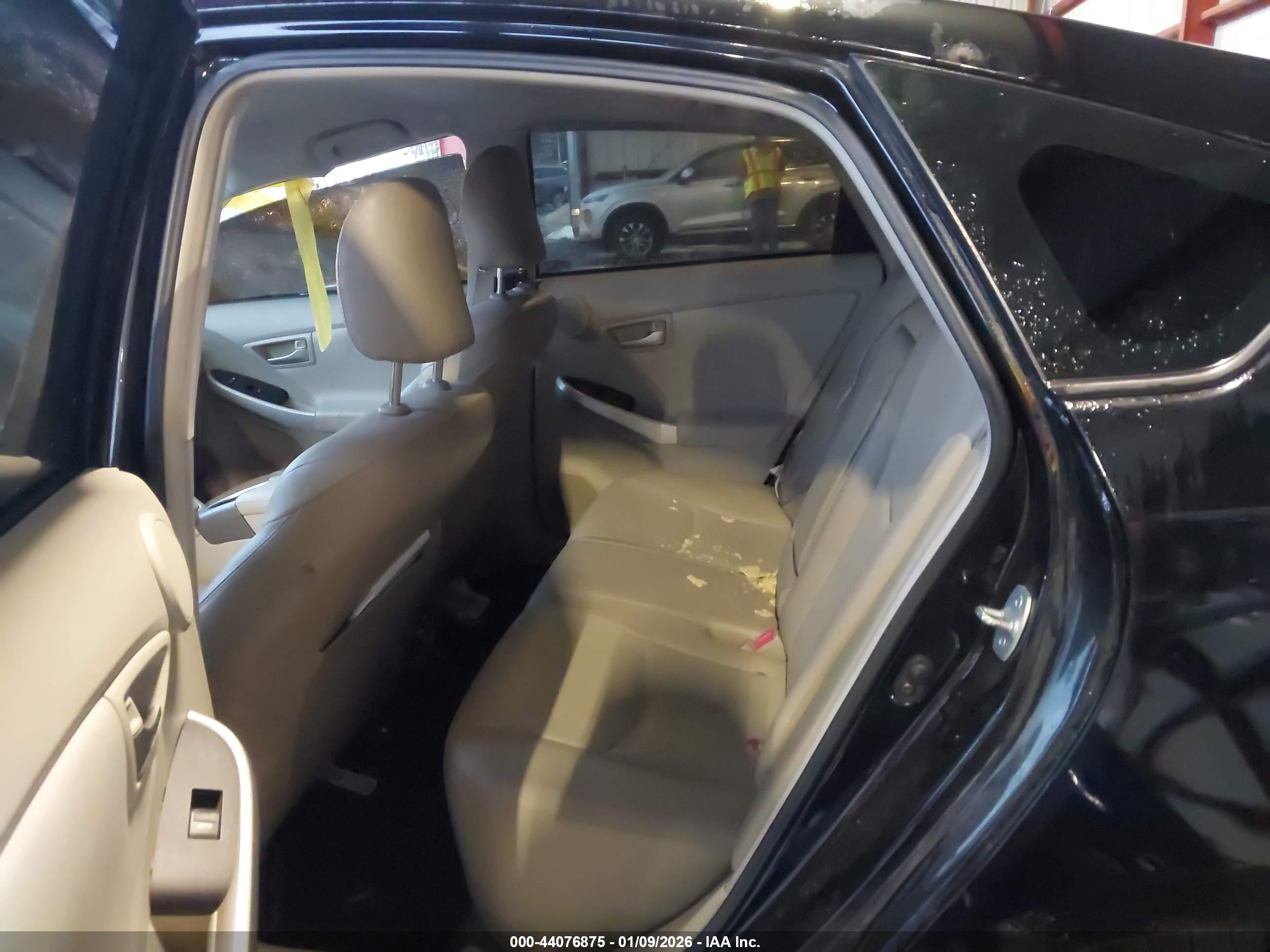 TOYOTA PRIUS image 8