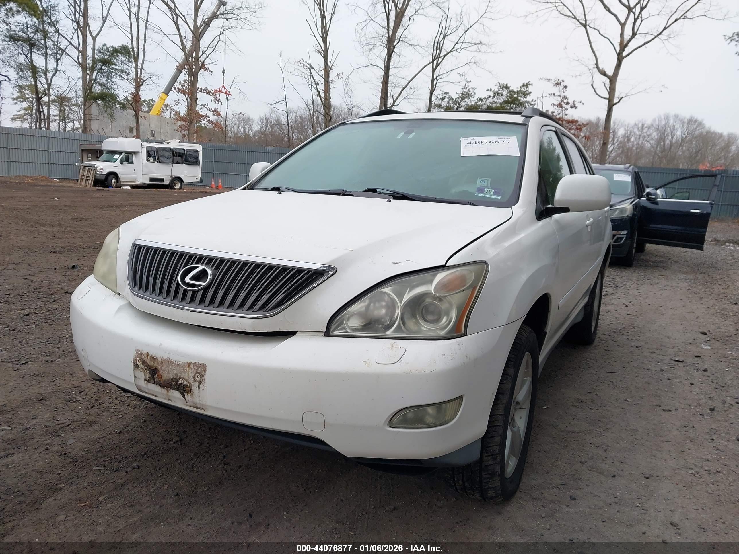 LEXUS RX image 2