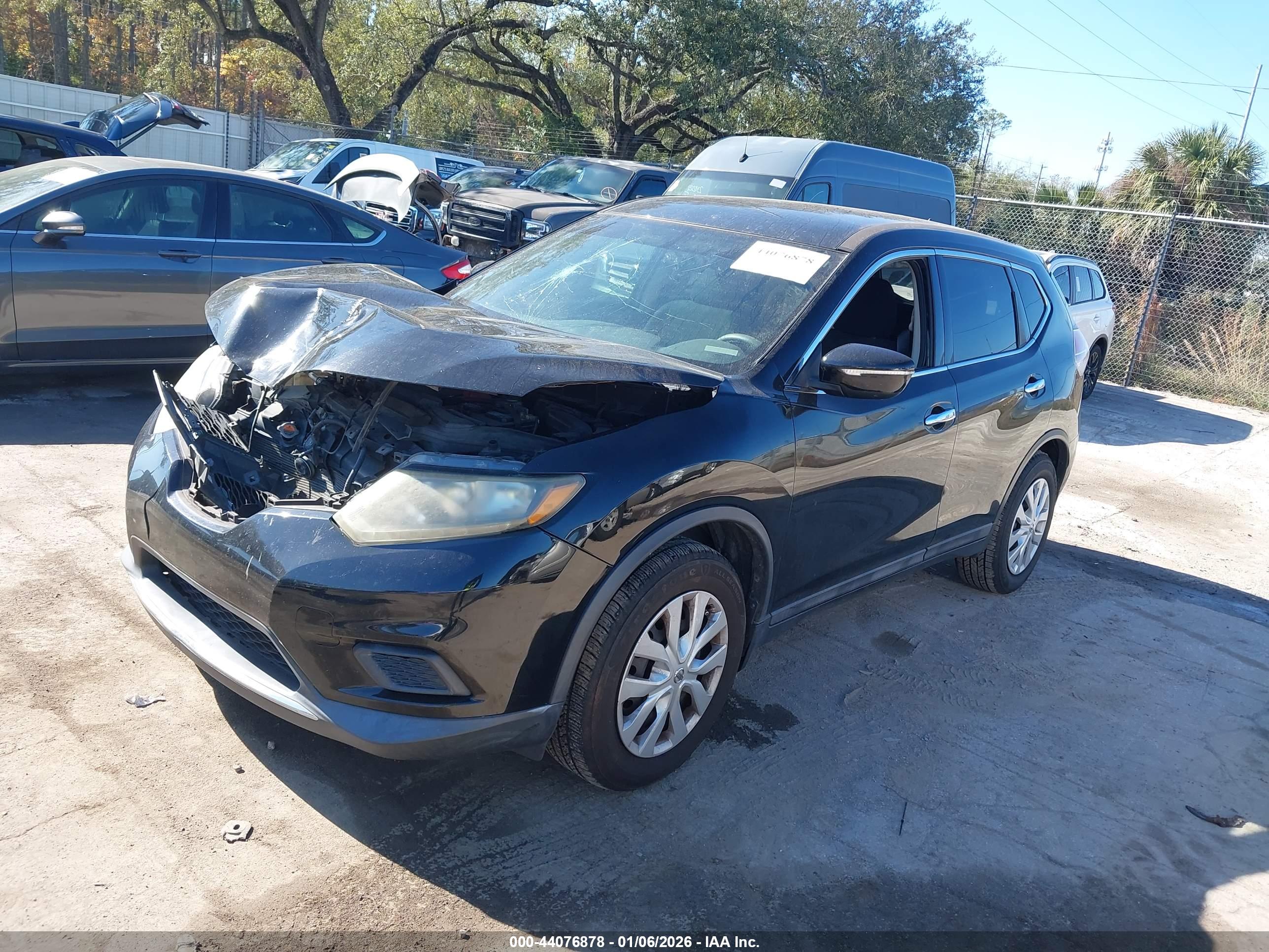 NISSAN ROGUE image 2