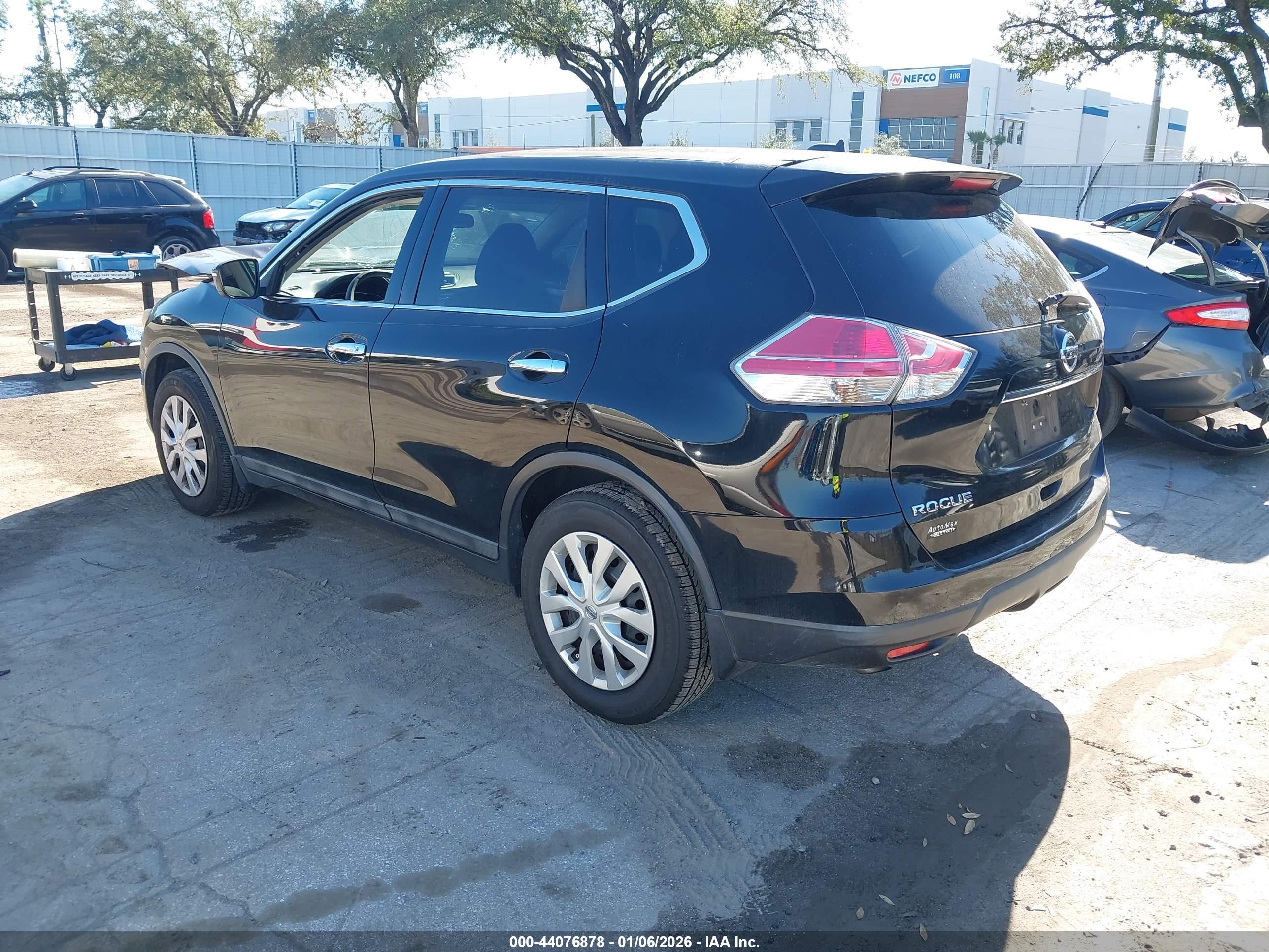 NISSAN ROGUE image 3