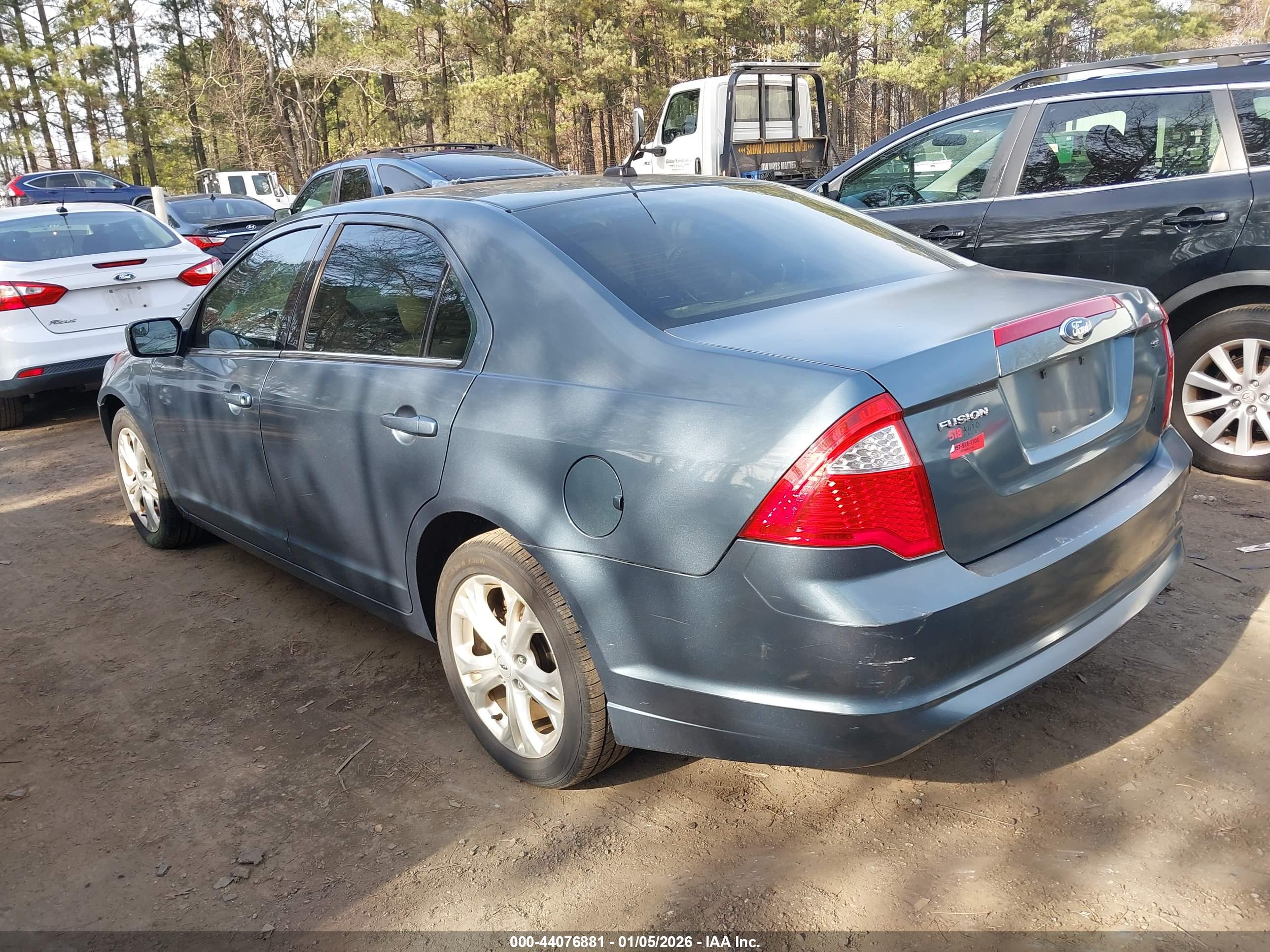 FORD FUSION image 3