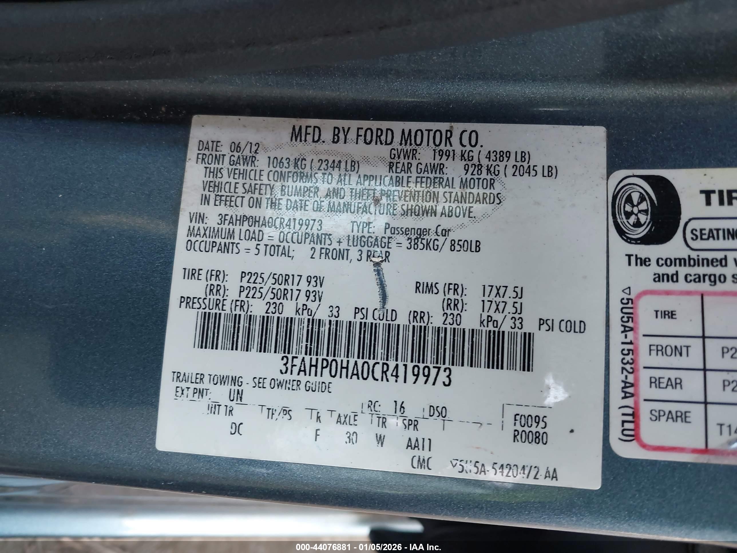 FORD FUSION image 9
