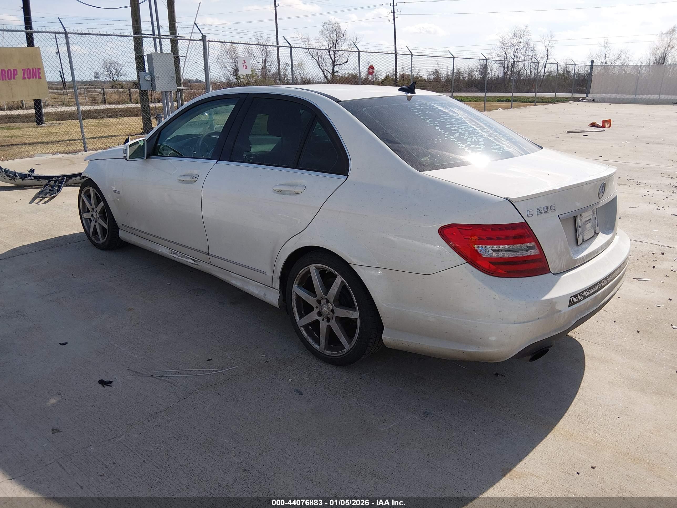 MERCEDES-BENZ C image 3