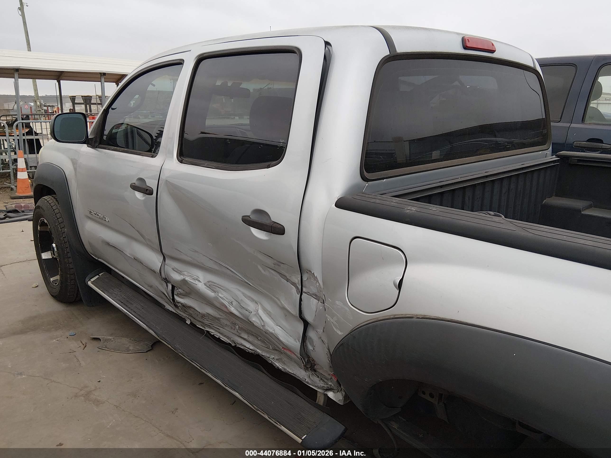TOYOTA TACOMA image 6