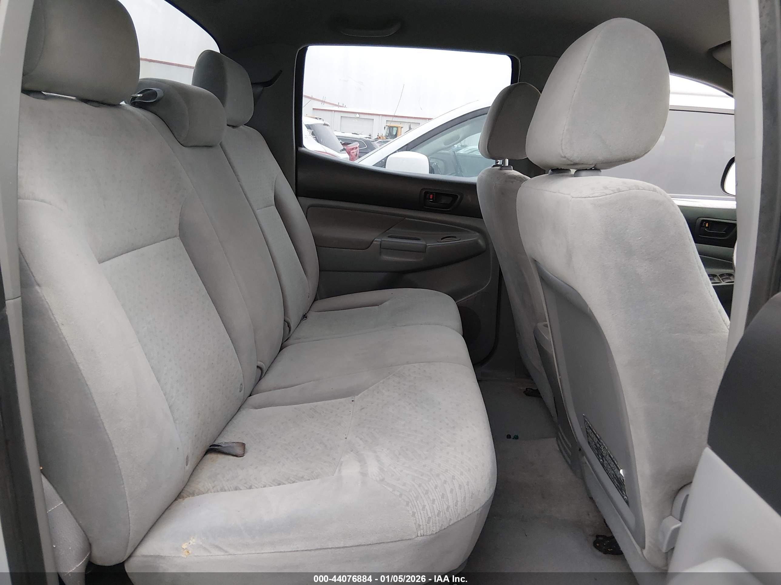 TOYOTA TACOMA image 8