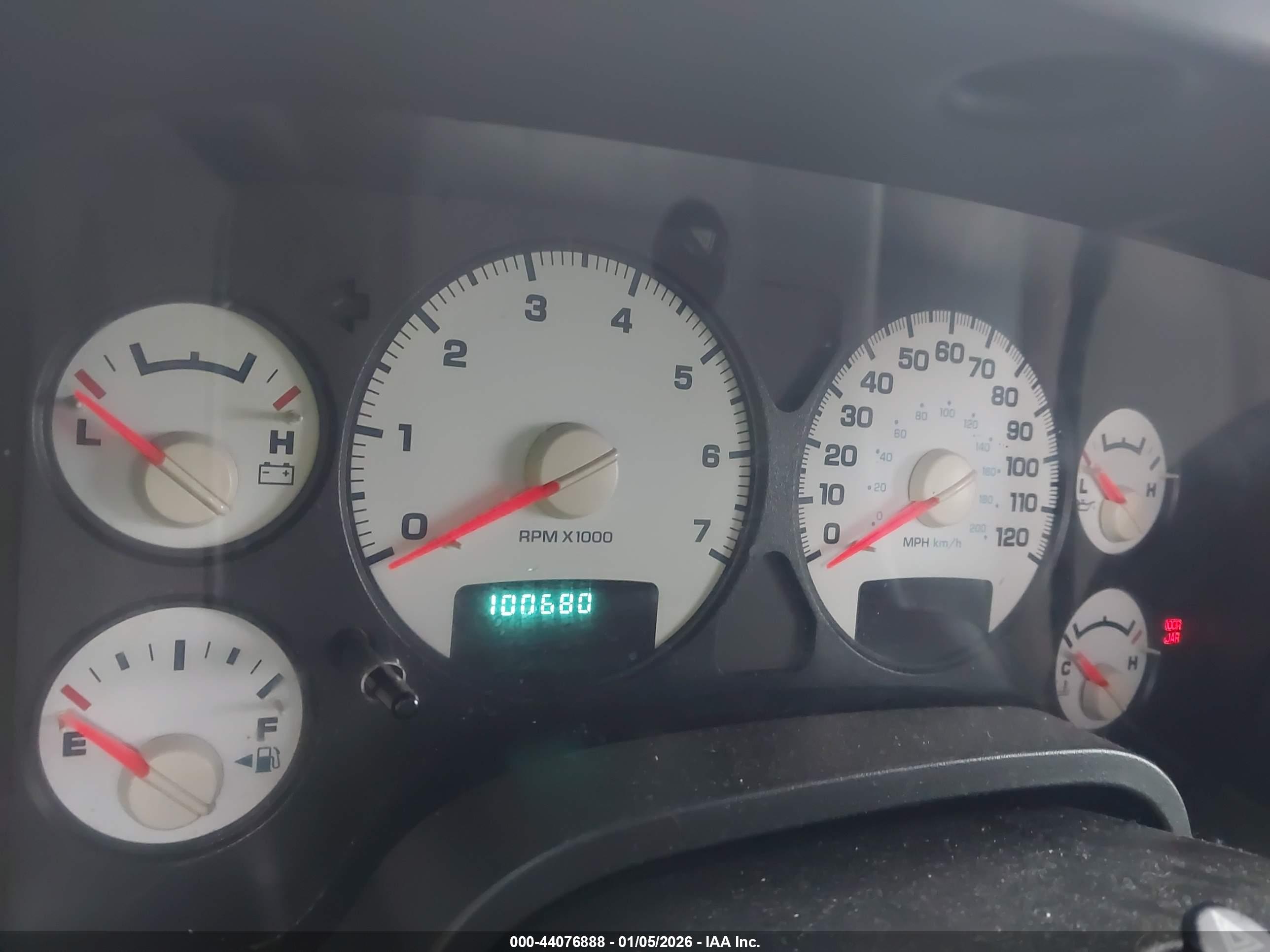 DODGE RAM image 7