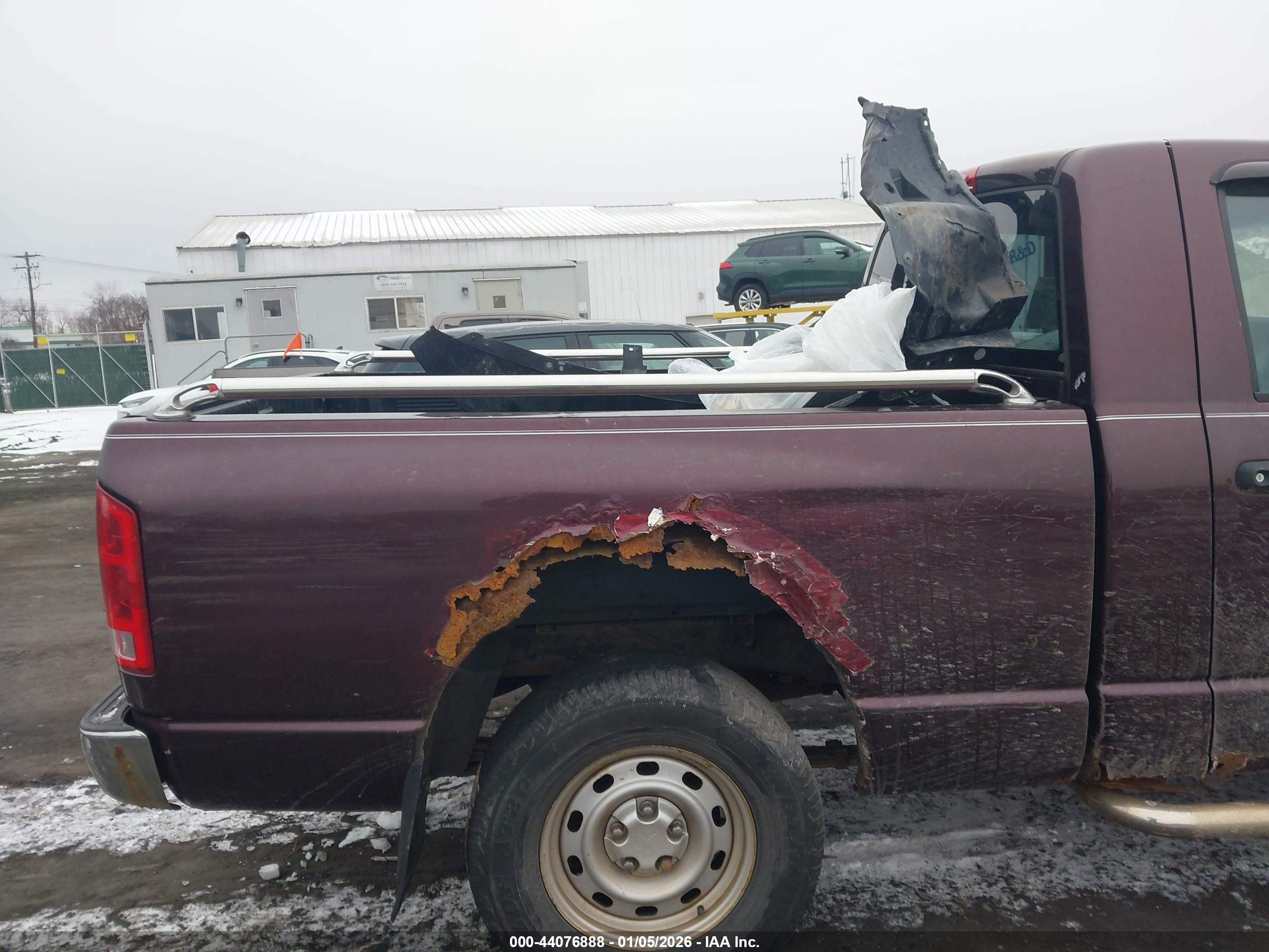 DODGE RAM image 8