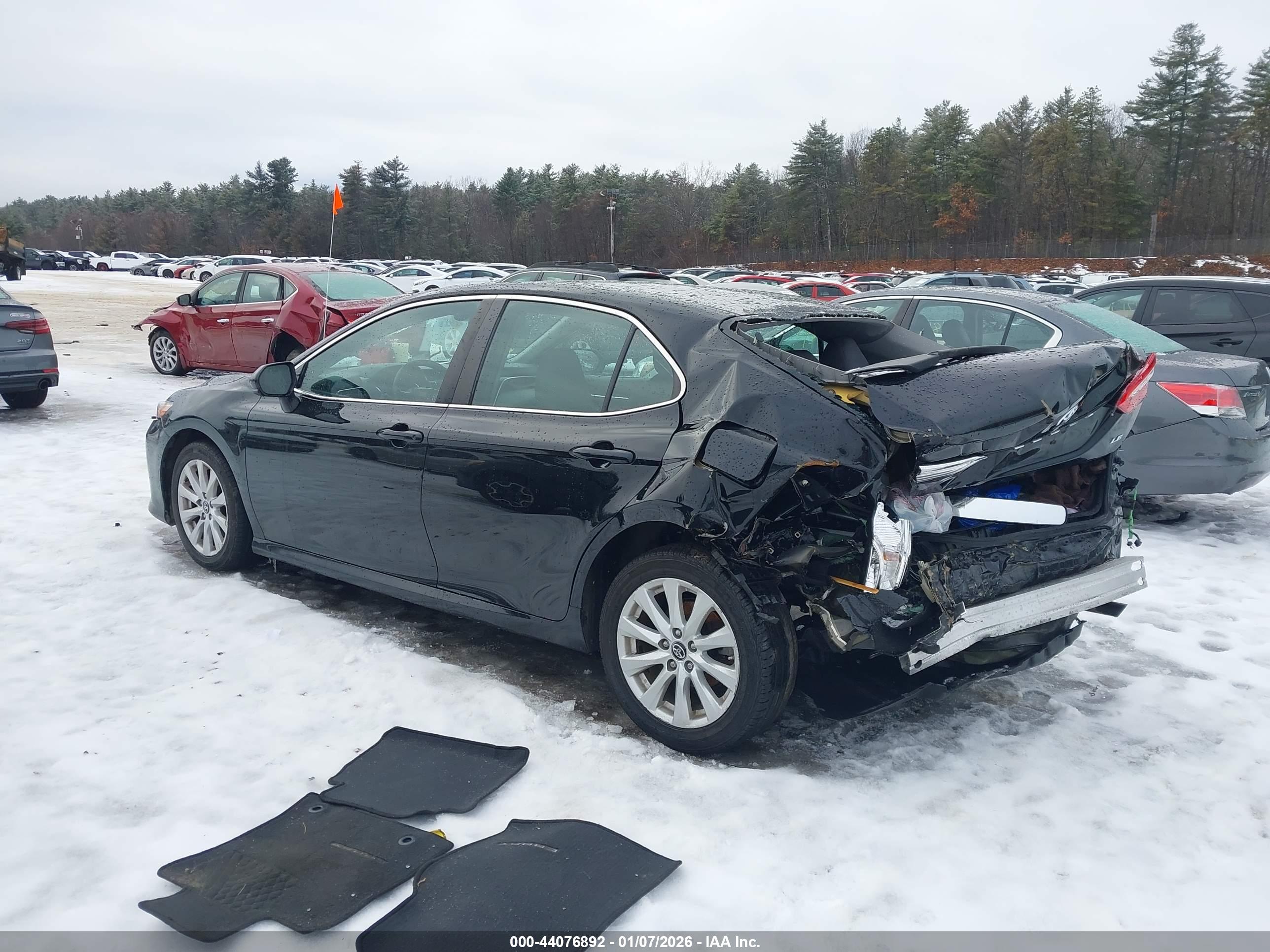 TOYOTA CAMRY image 3