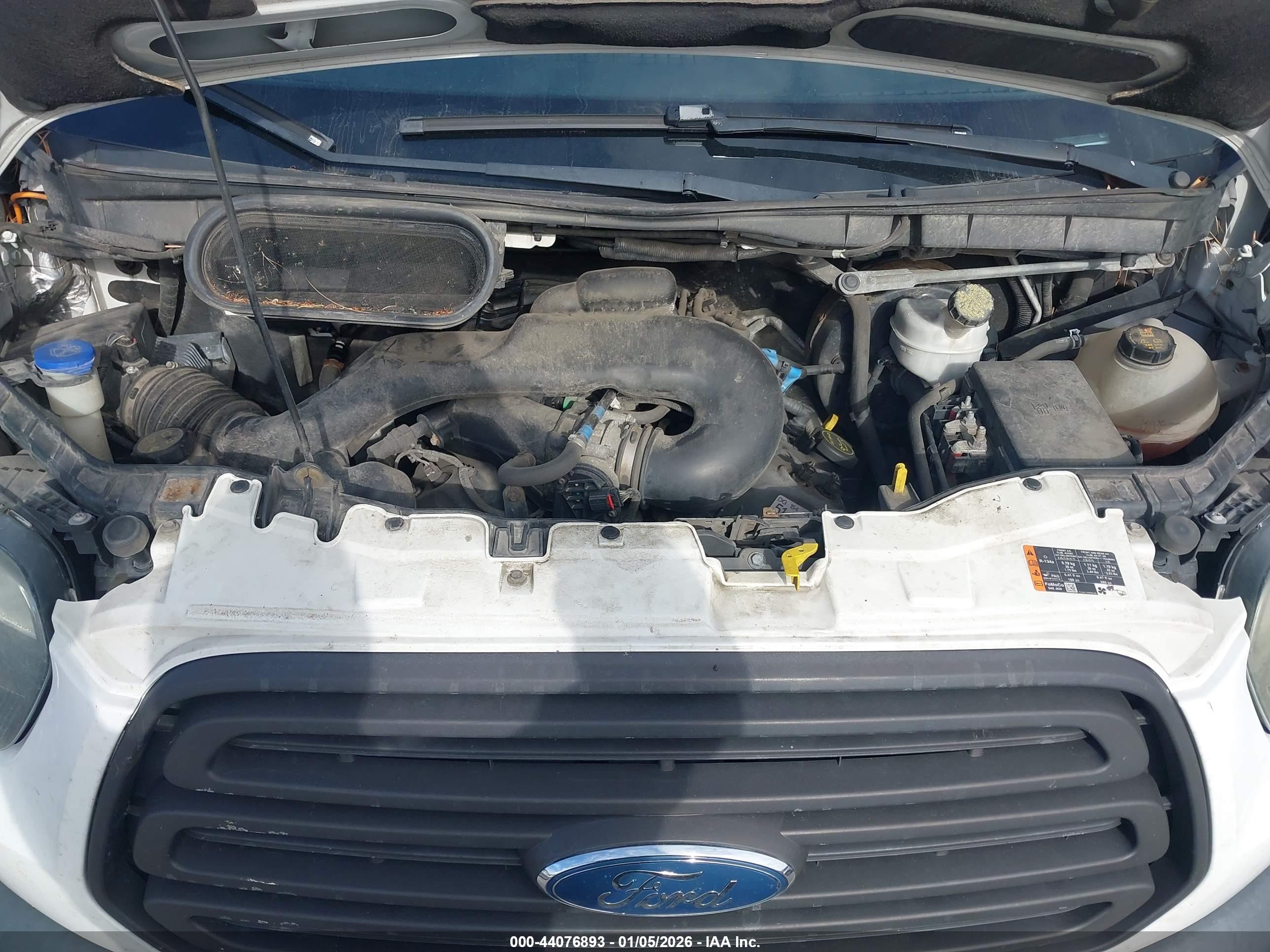 FORD TRANSIT-250 image 10