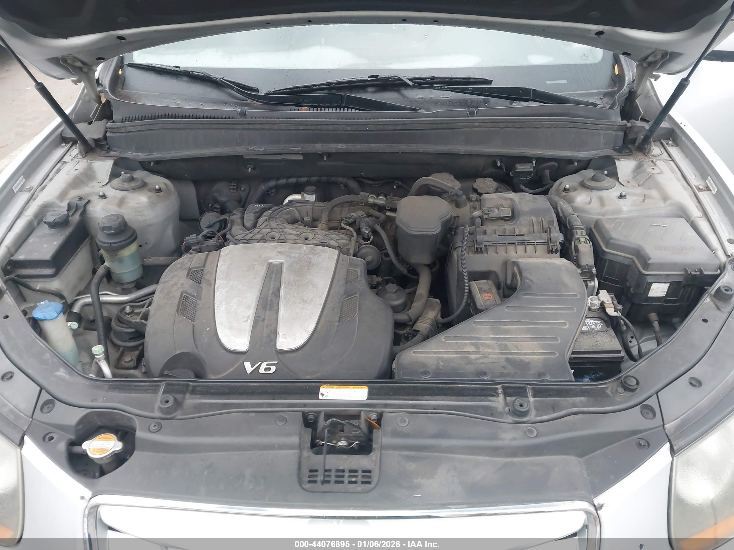 HYUNDAI SANTA image 10