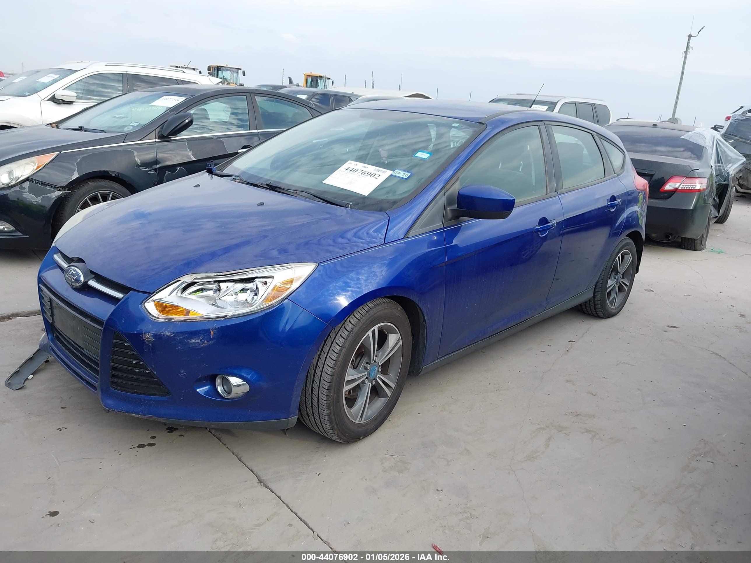 FORD FOCUS image 2