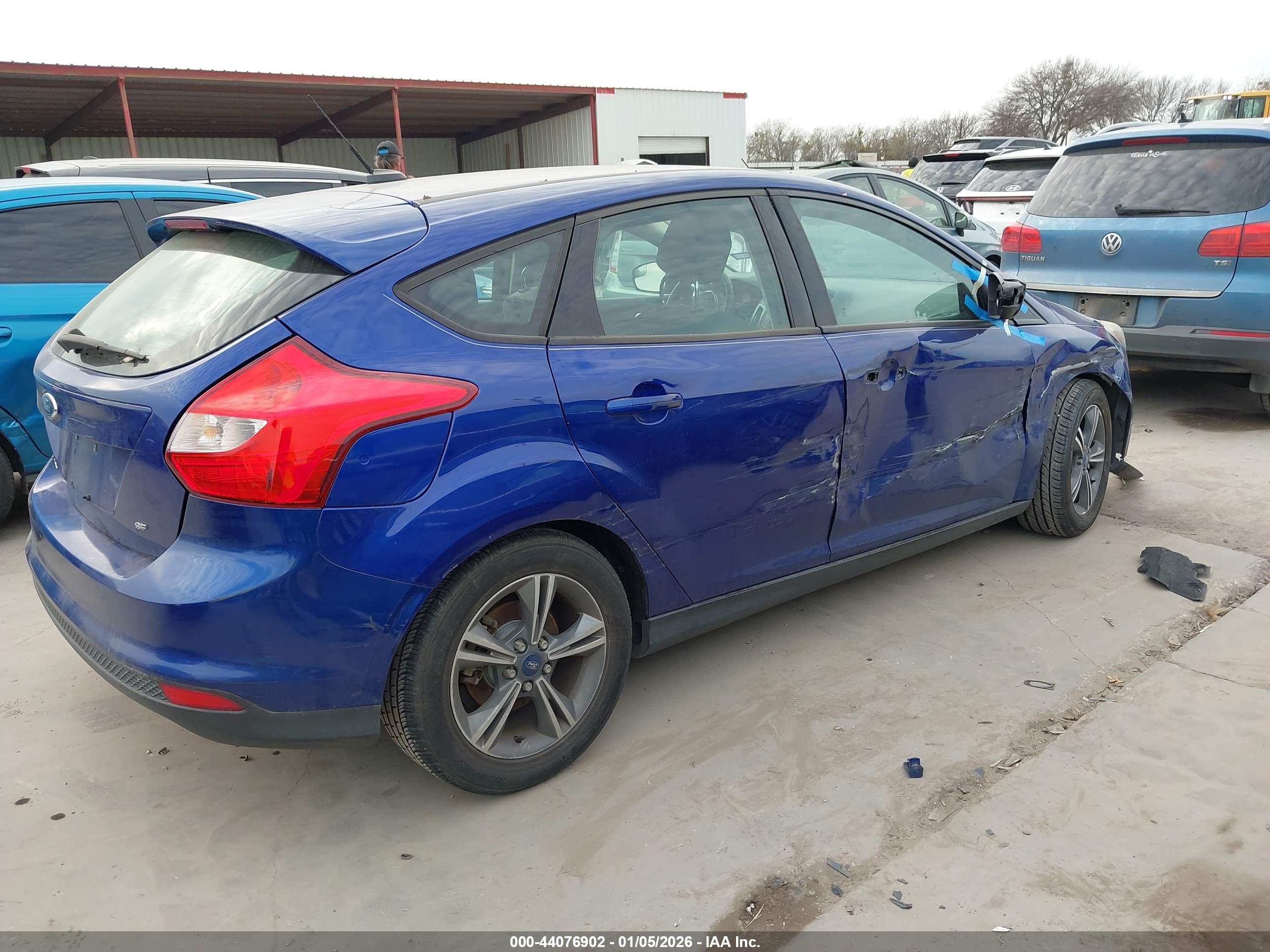 FORD FOCUS image 4