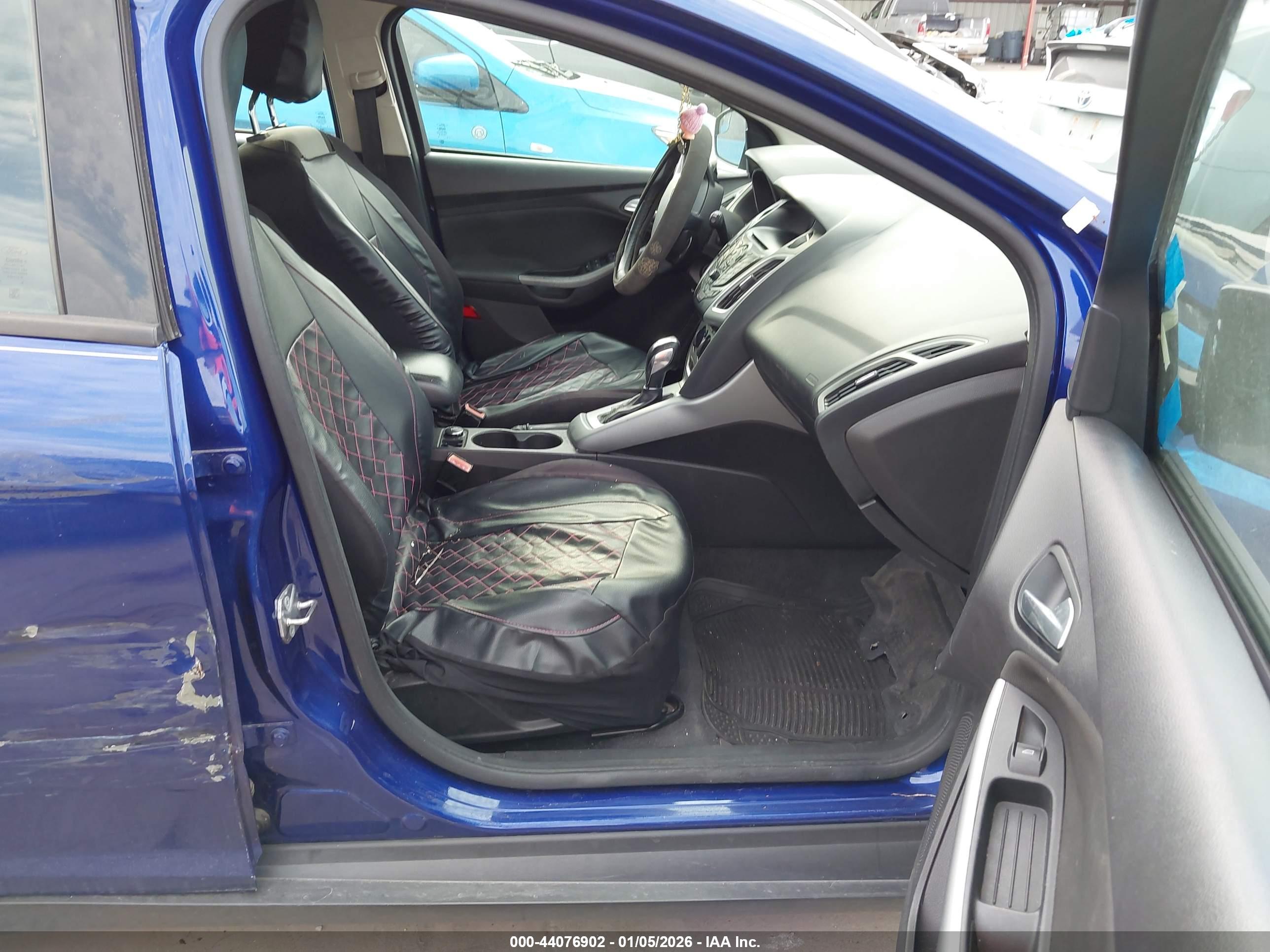 FORD FOCUS image 5