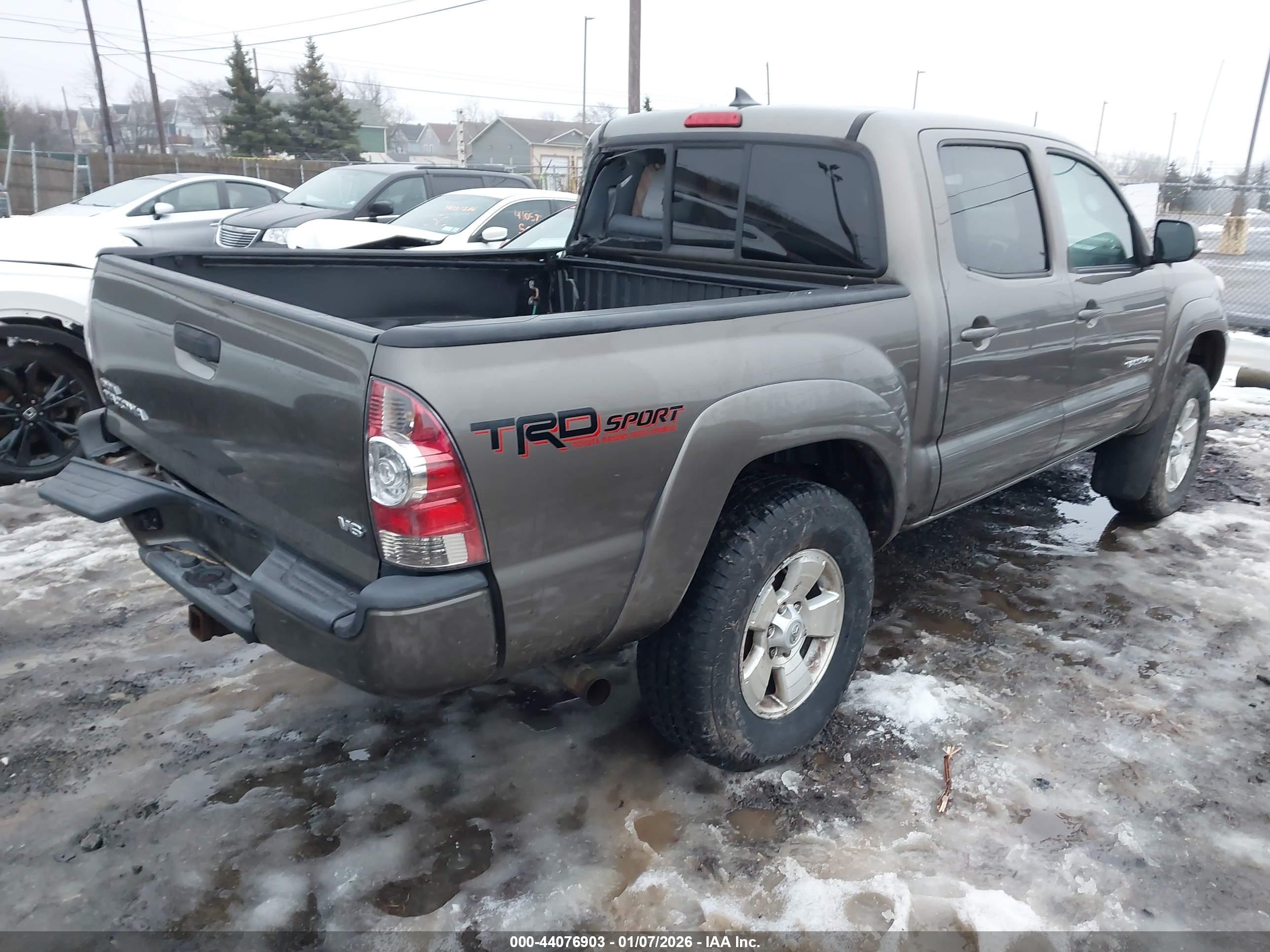 TOYOTA TACOMA image 4