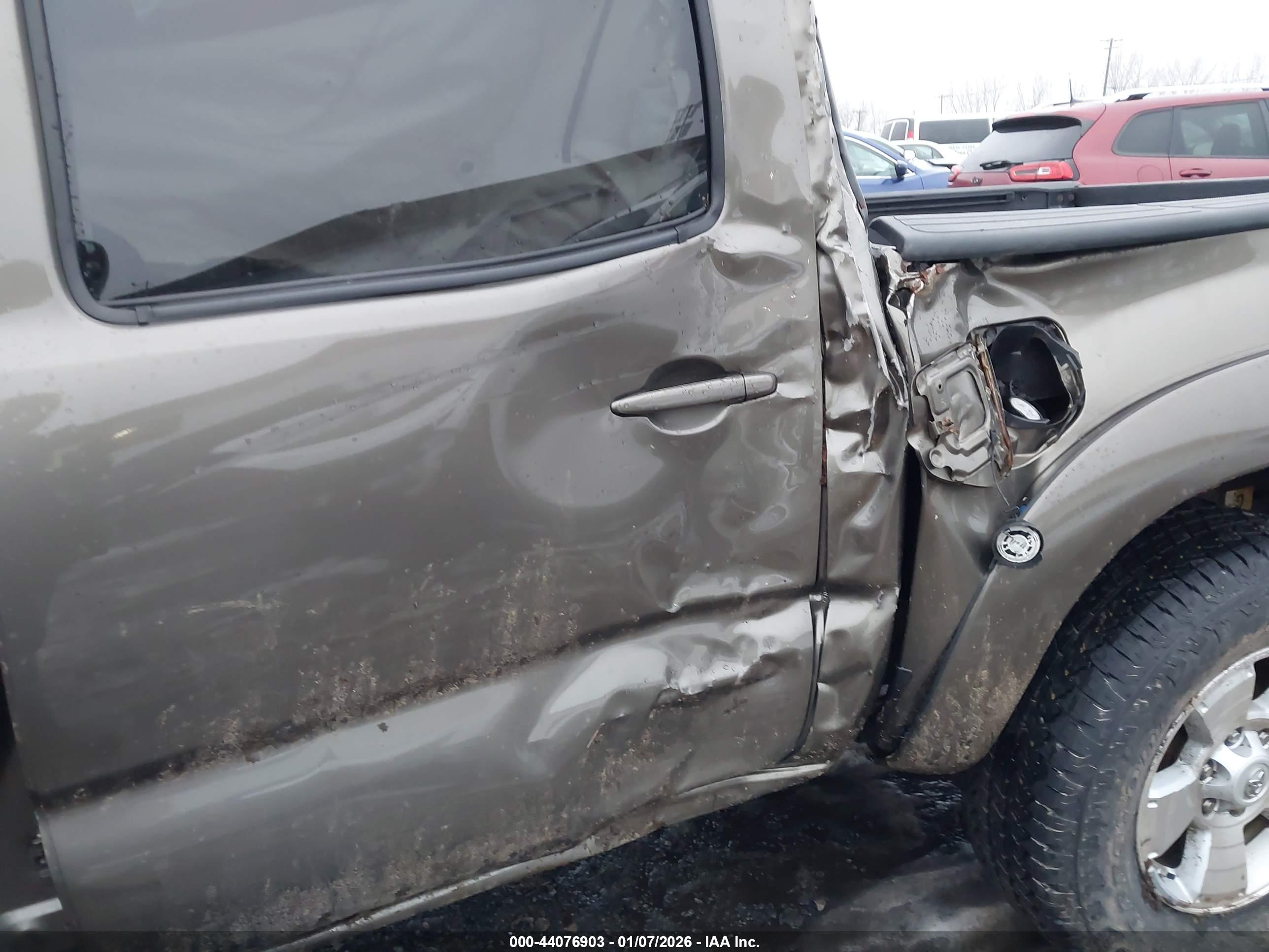 TOYOTA TACOMA image 6