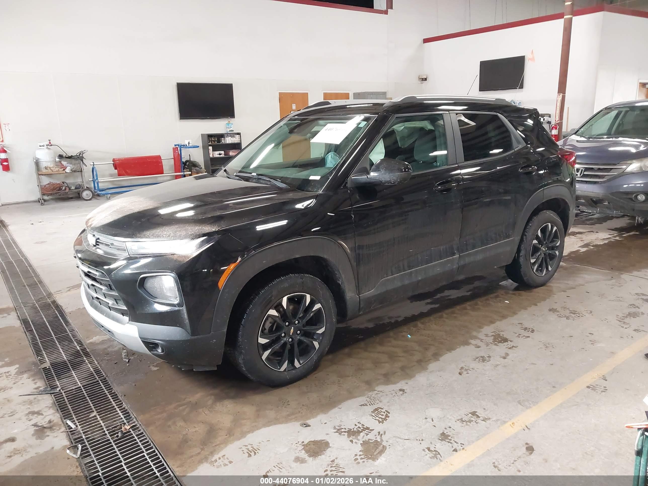 CHEVROLET TRAILBLAZER image 2