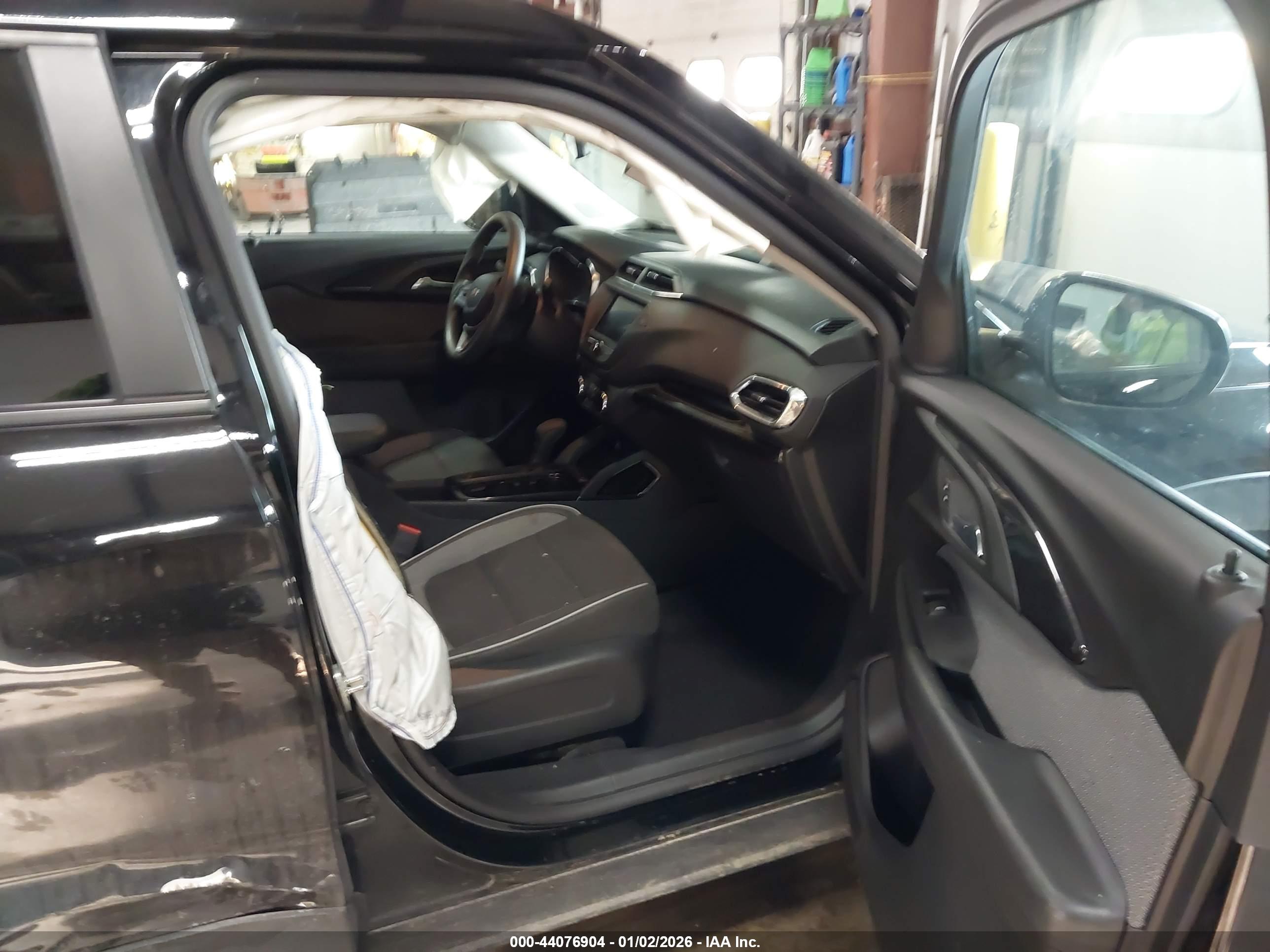 CHEVROLET TRAILBLAZER image 5