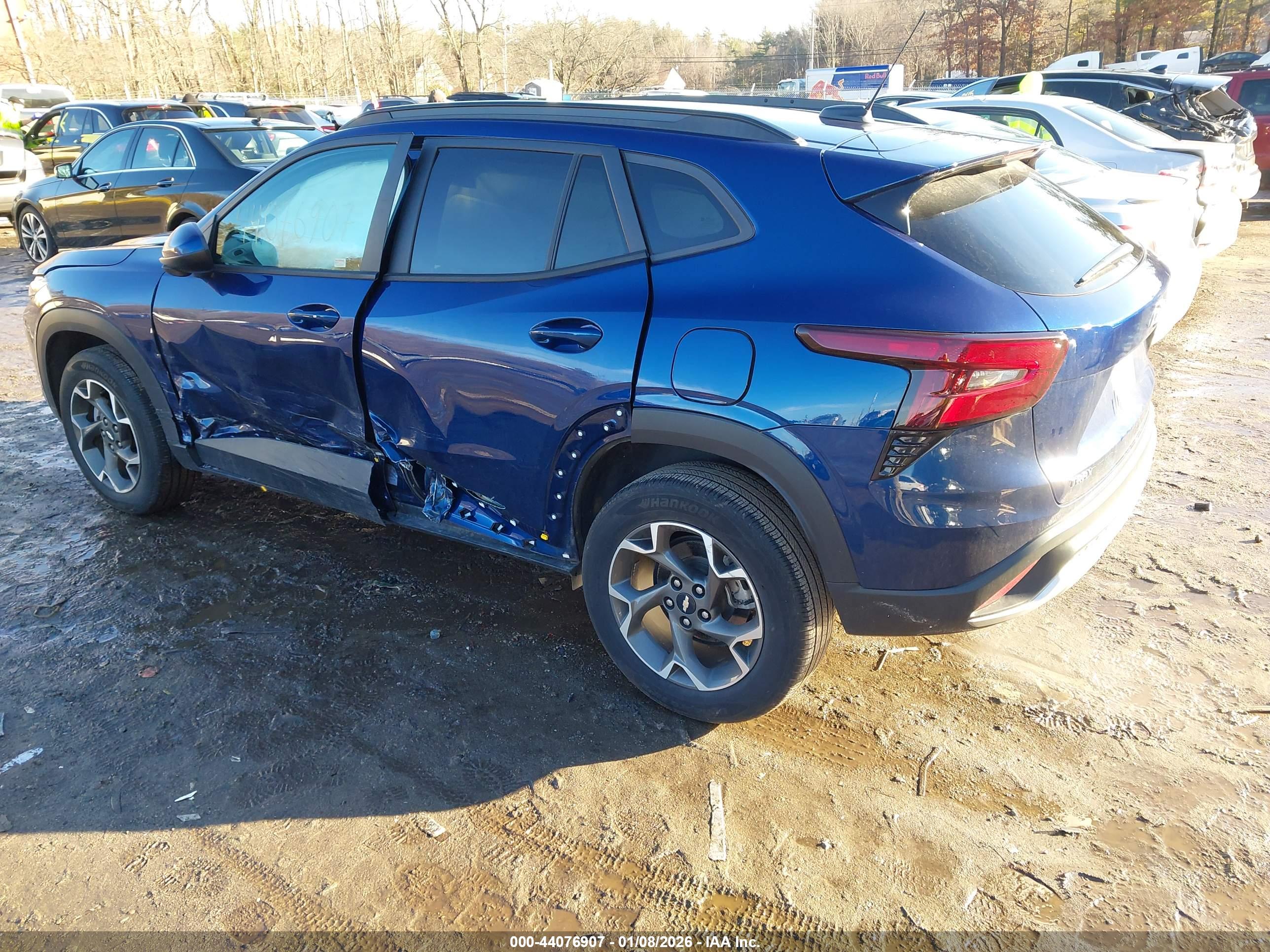 CHEVROLET TRAX image 3