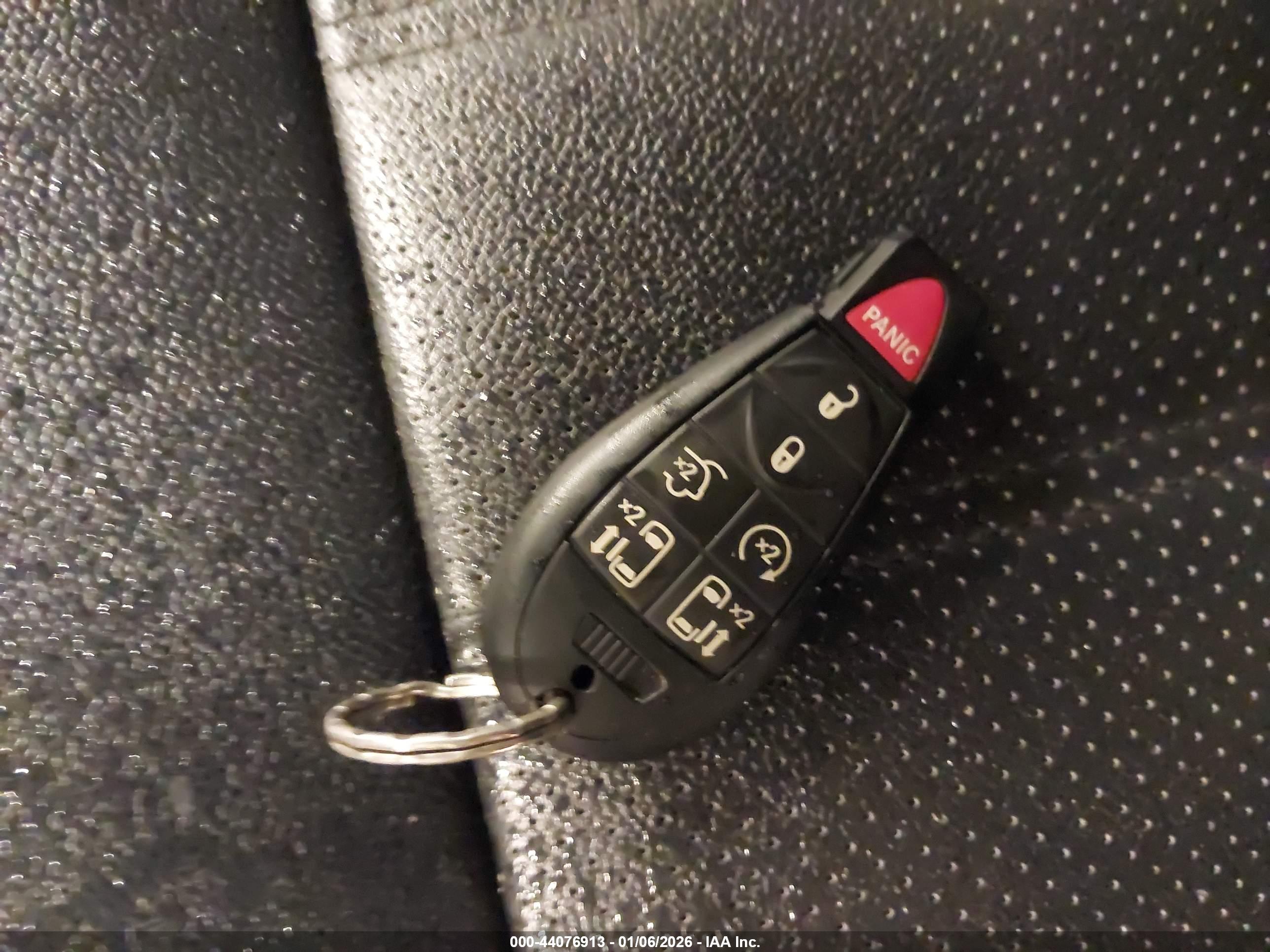 CHRYSLER TOWN image 11