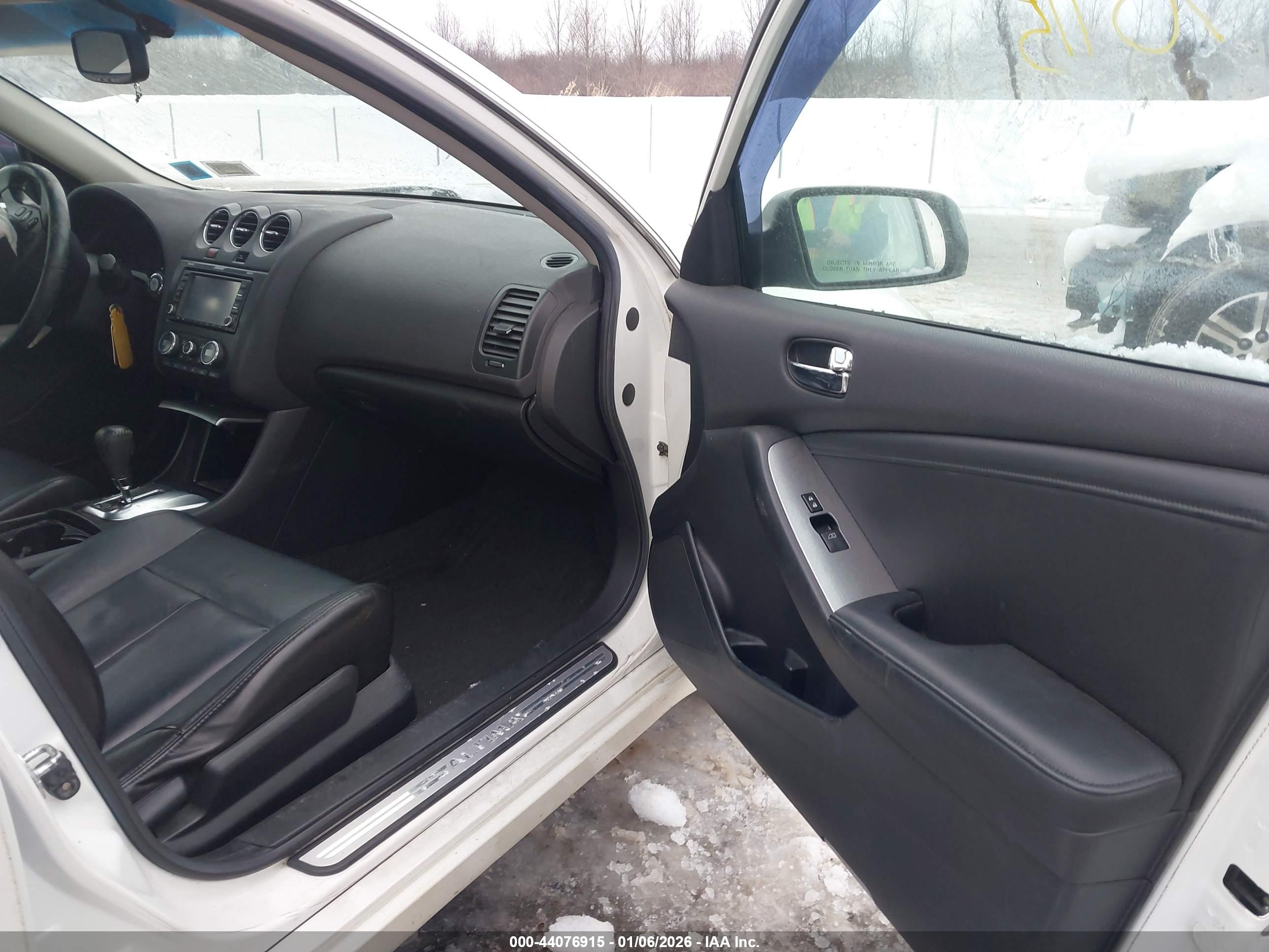 NISSAN ALTIMA image 5