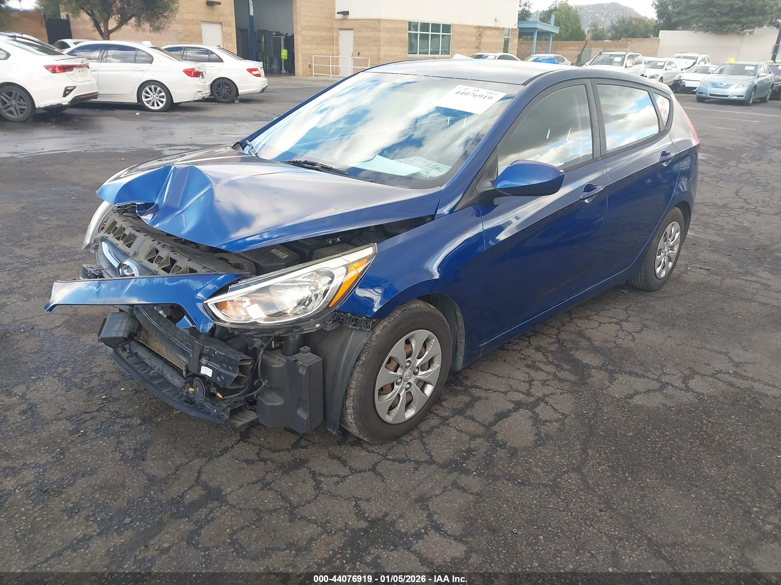 HYUNDAI ACCENT image 2