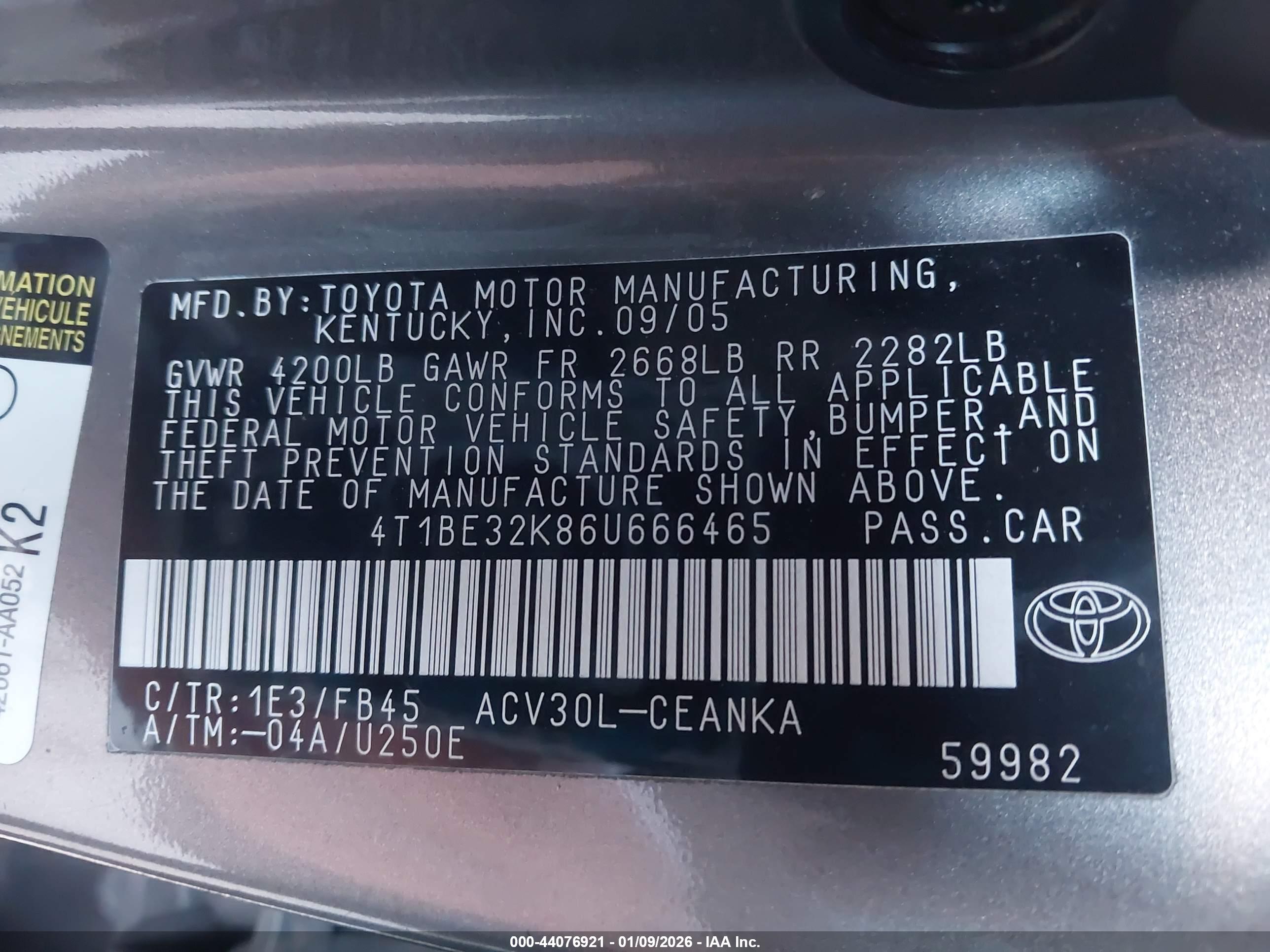 TOYOTA CAMRY image 9