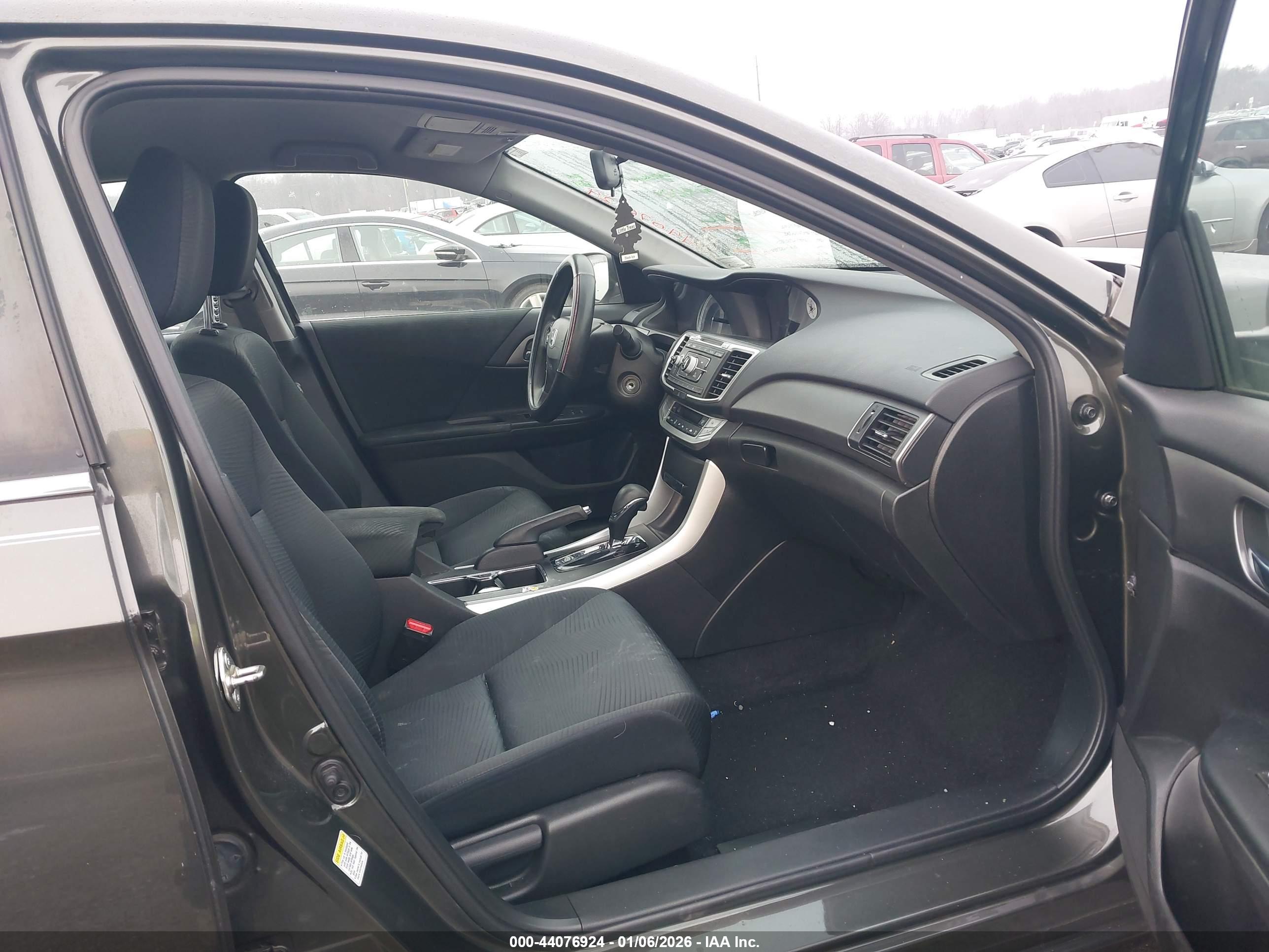 HONDA ACCORD image 5