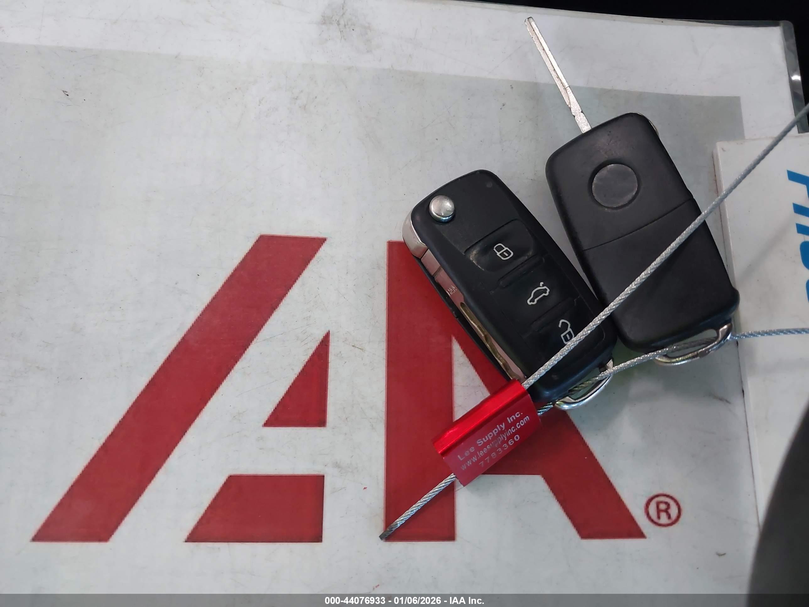 VOLKSWAGEN PASSAT image 11