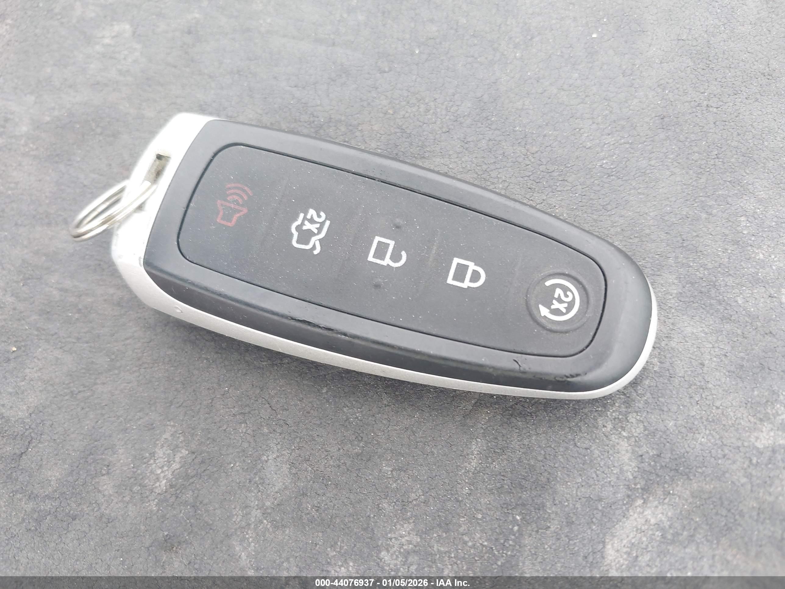 FORD TAURUS image 11