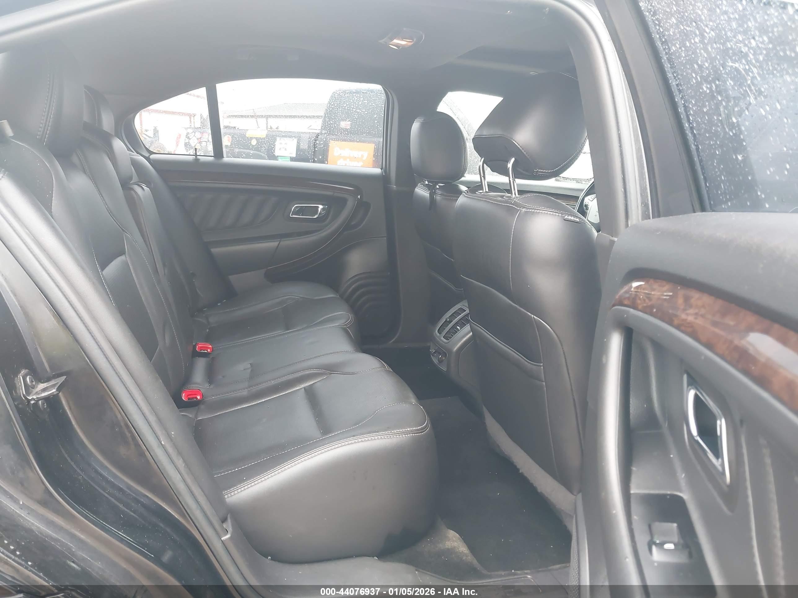 FORD TAURUS image 8