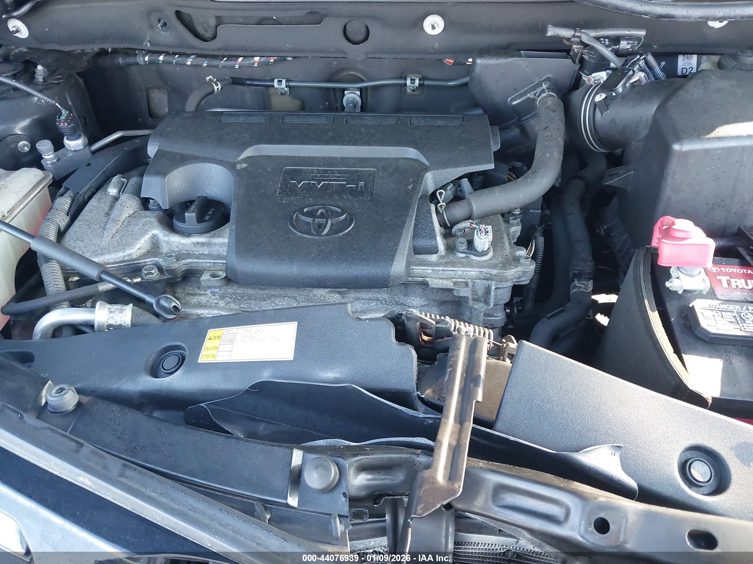 TOYOTA RAV4 image 10