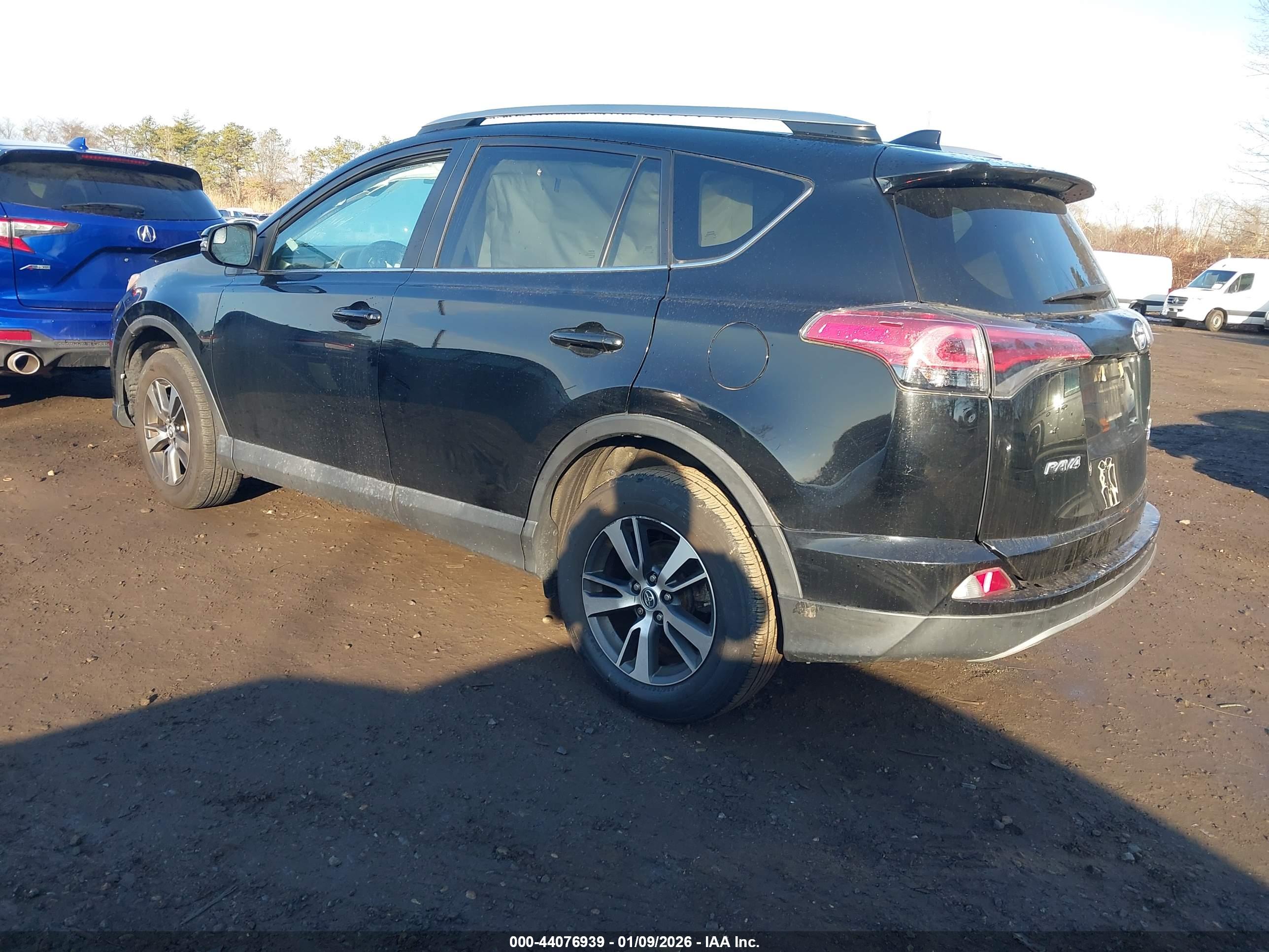 TOYOTA RAV4 image 3