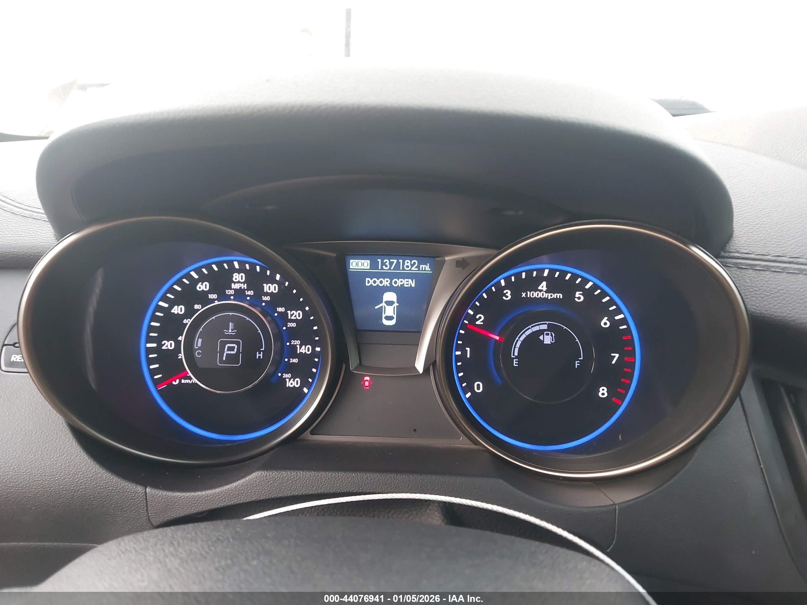 HYUNDAI GENESIS image 7