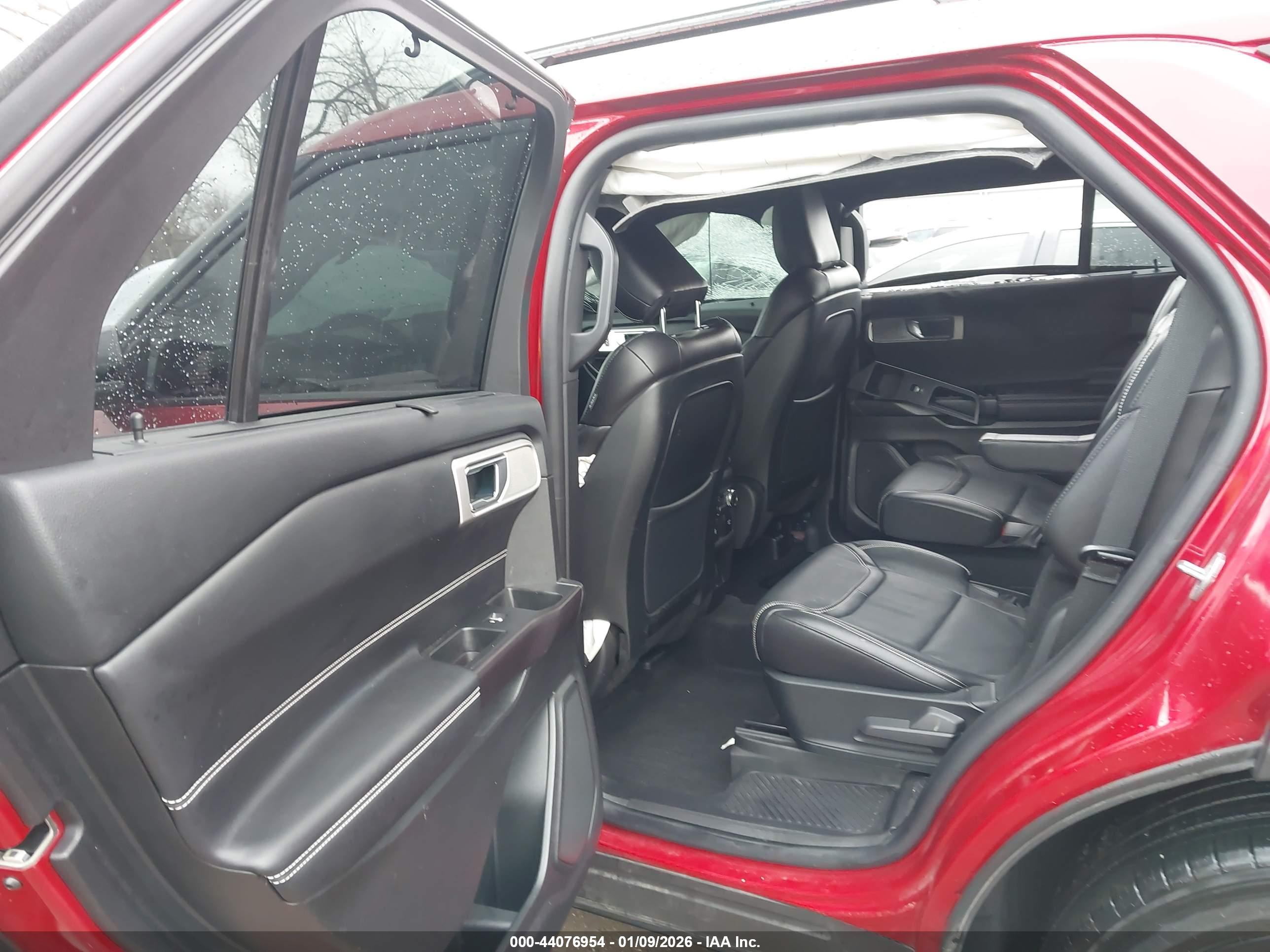 FORD EXPLORER image 8