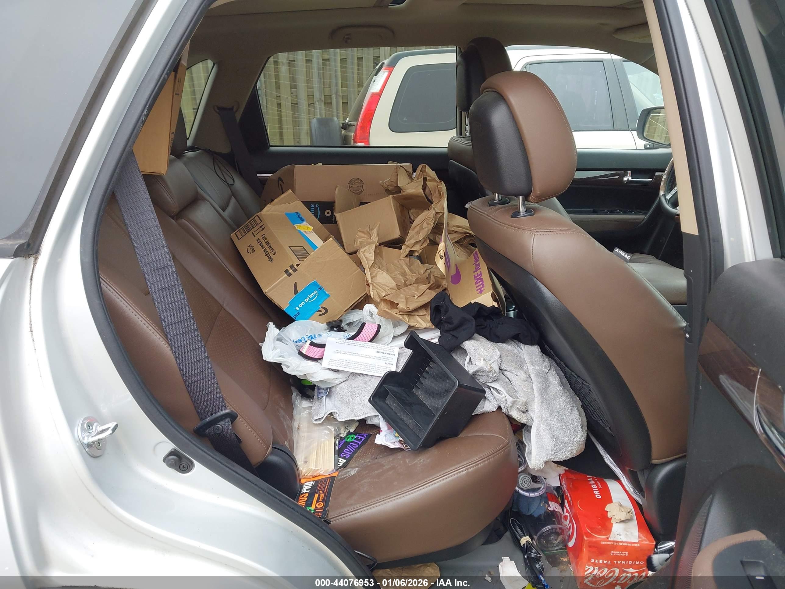 KIA SORENTO image 8