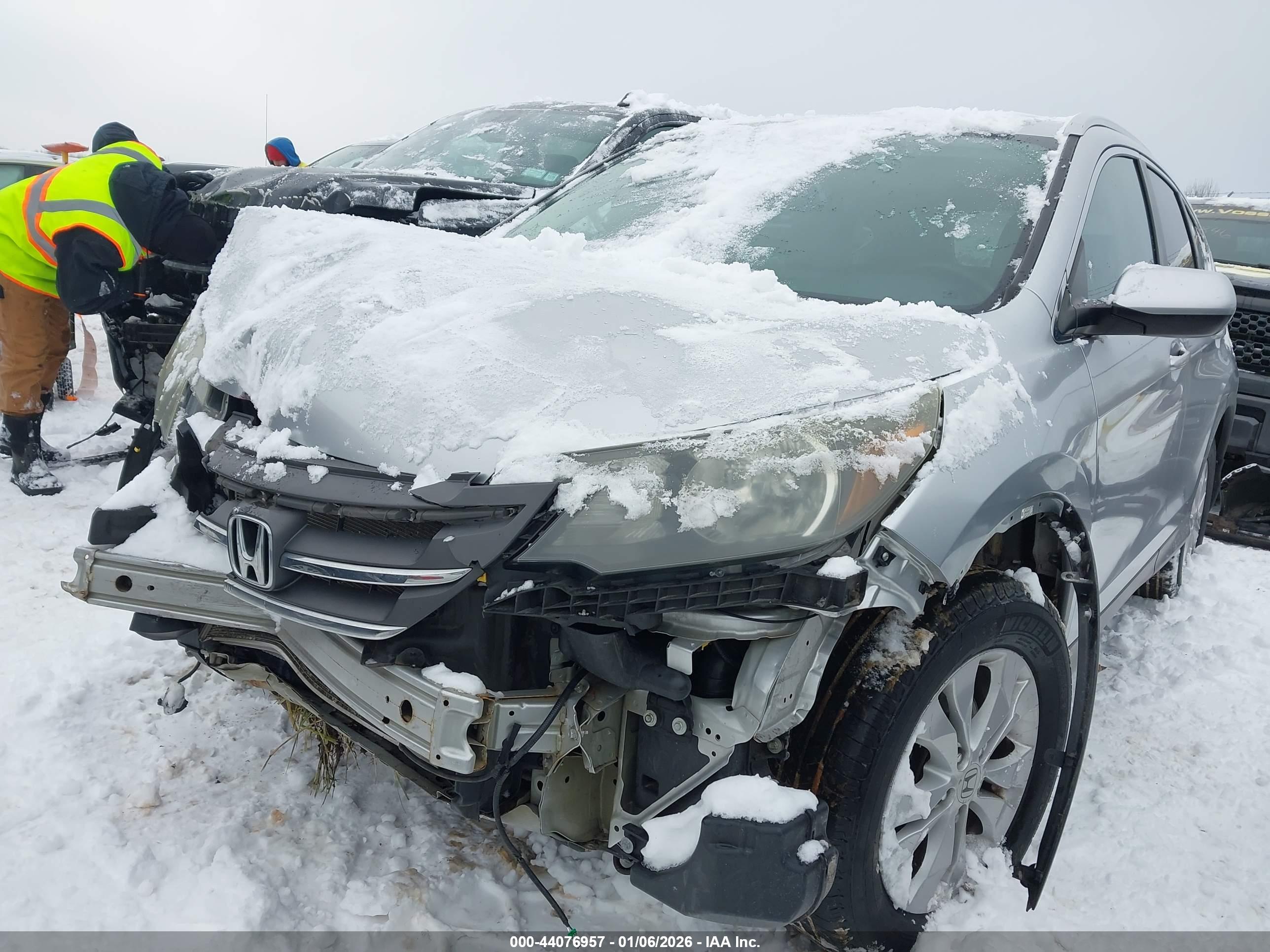 HONDA CR-V image 2